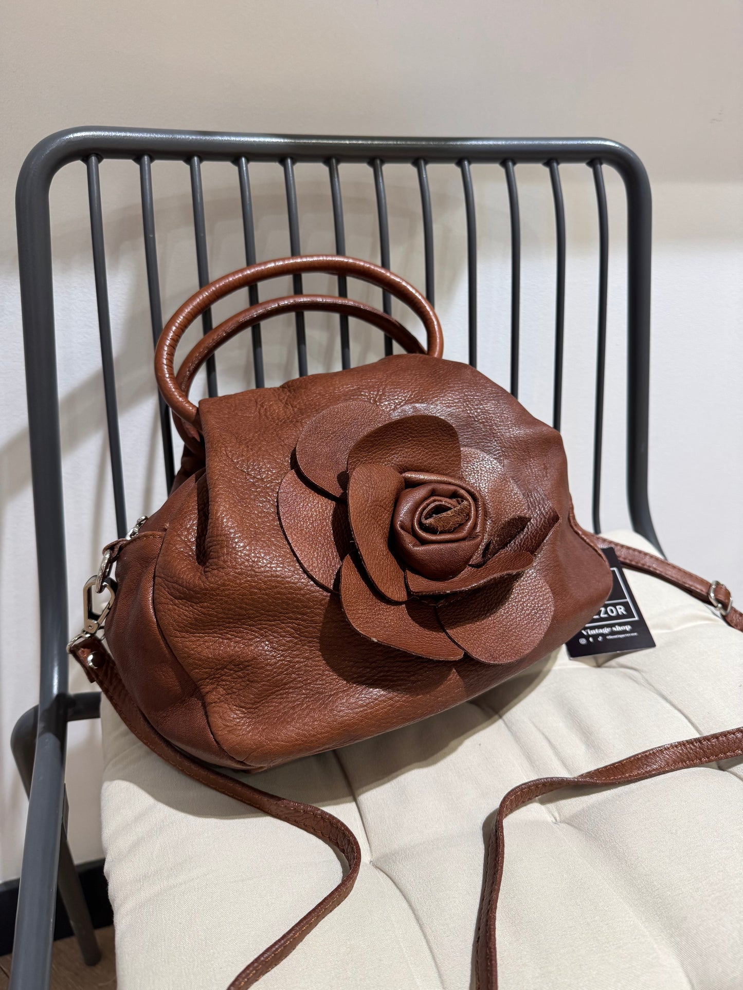 Sac en cuir vintage fleur