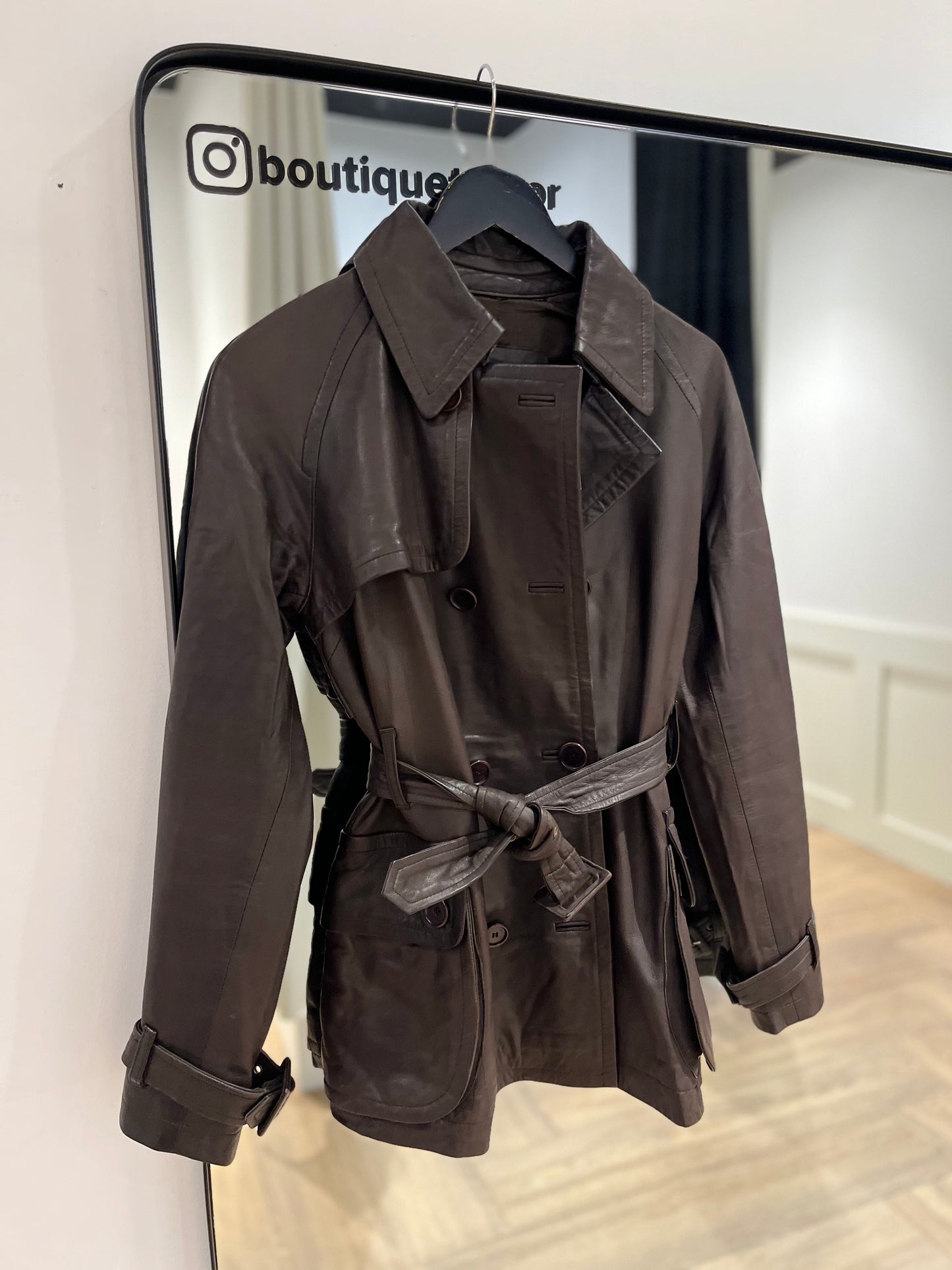 Trench court en cuir S