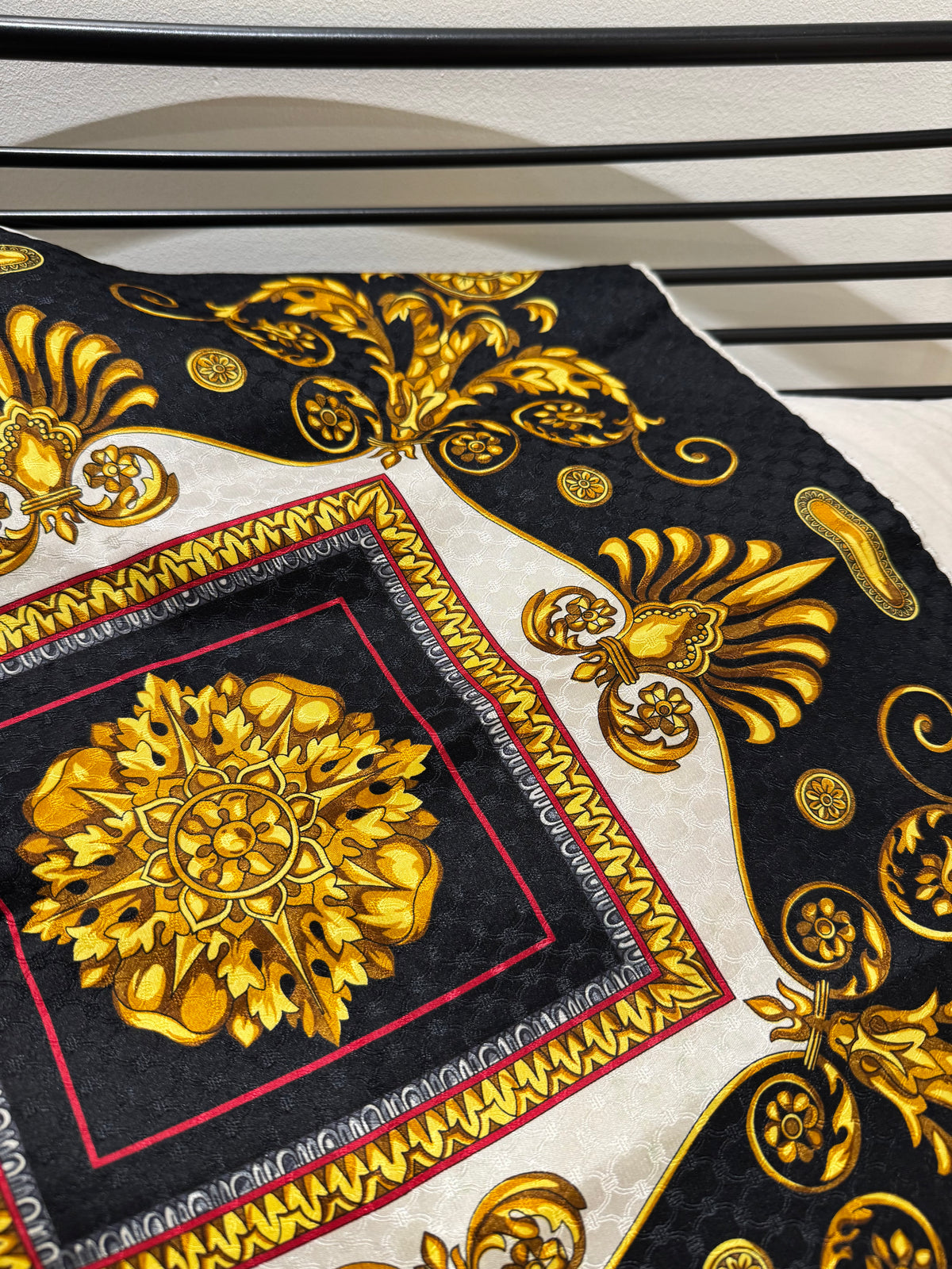 Petit foulard Dior texturé en soie