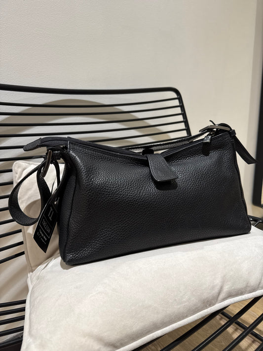 Sac à main en cuir noir
