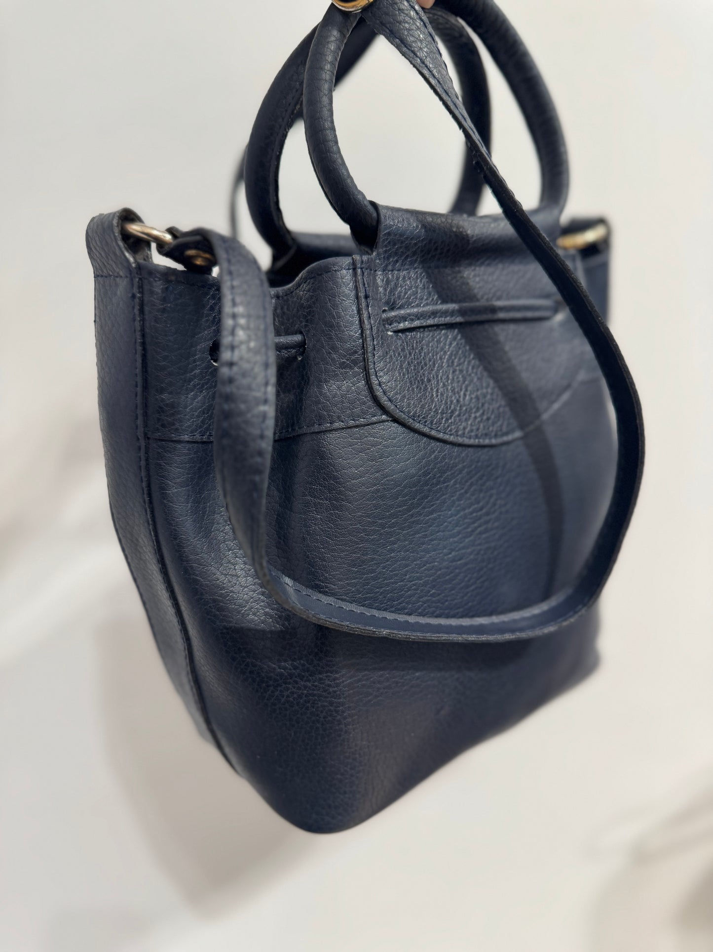 Sac en cuir vintage marine