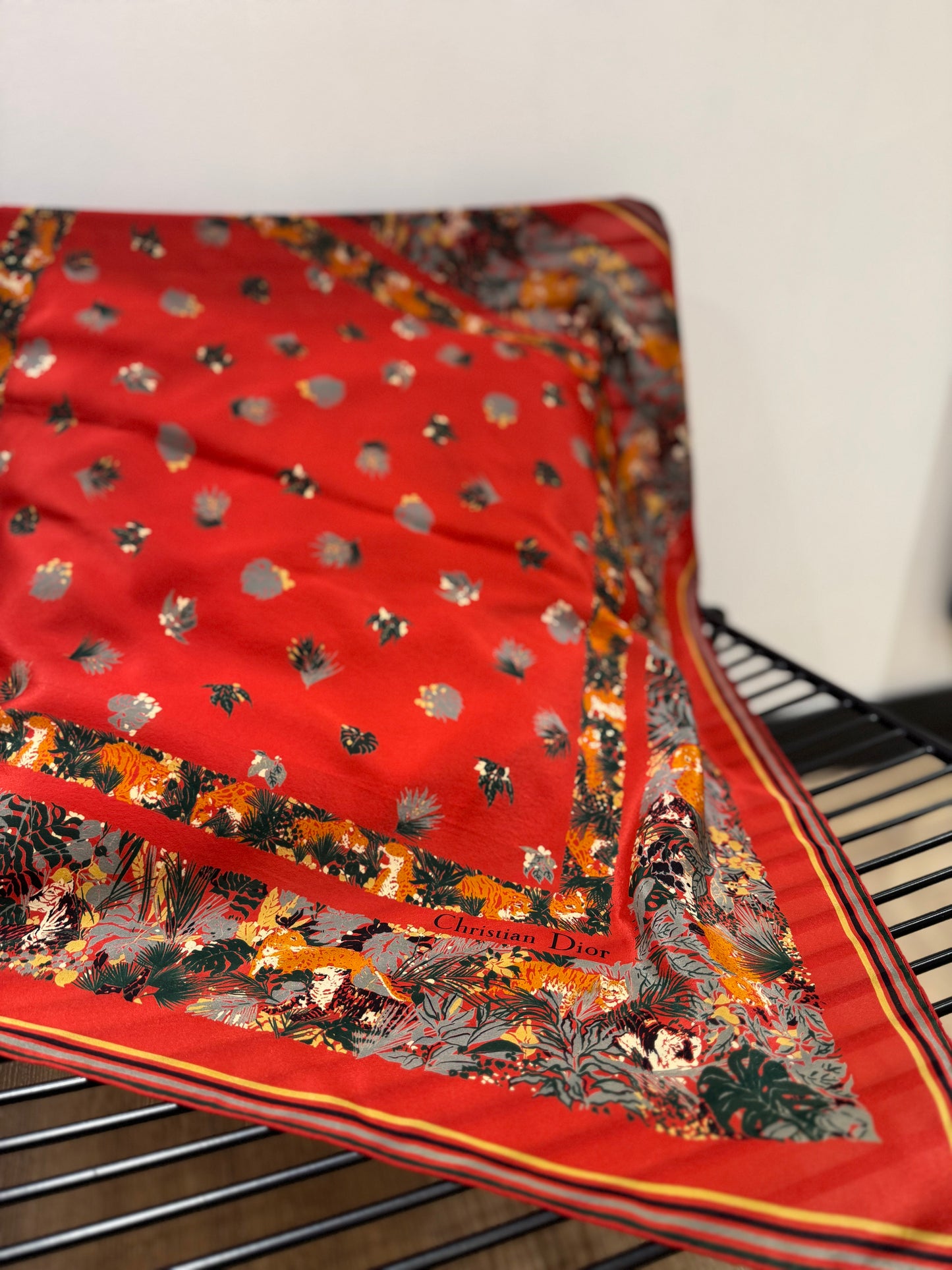 Foulard en soie Christian Dior vintage