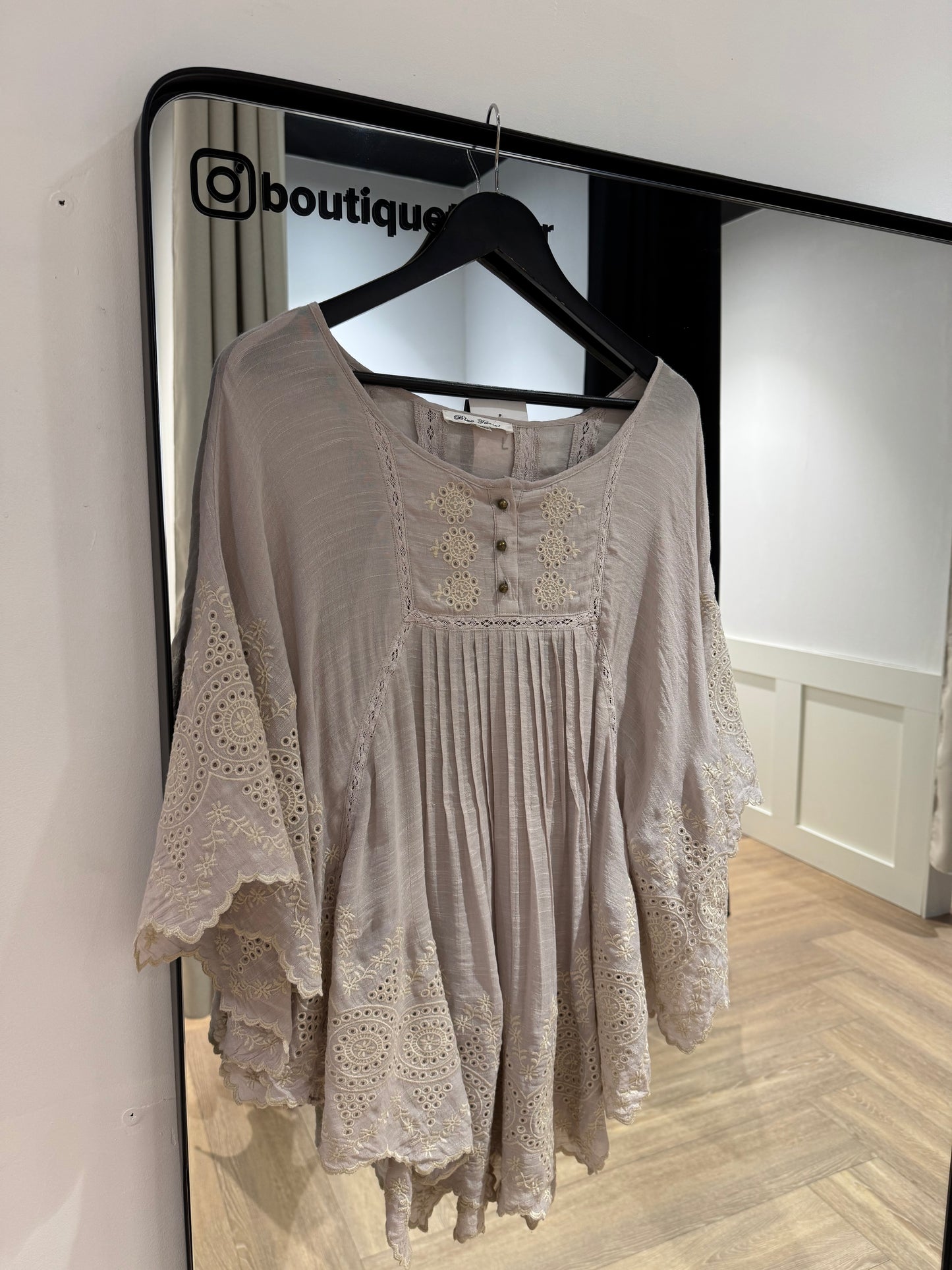 Blouse à broderies L
