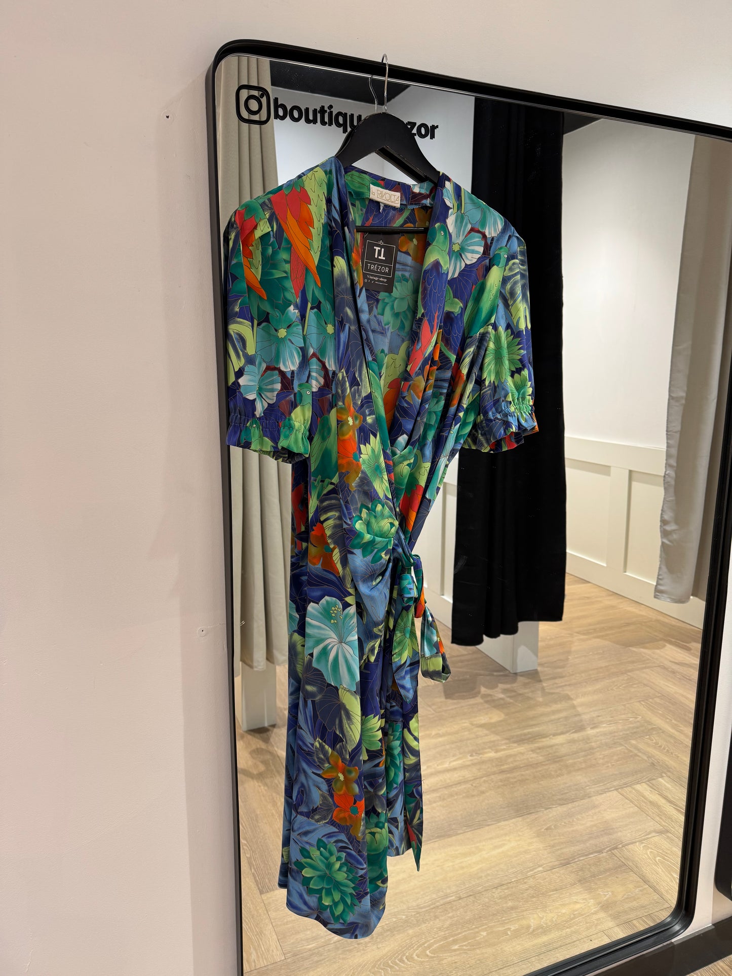 Robe vintage à motifs L