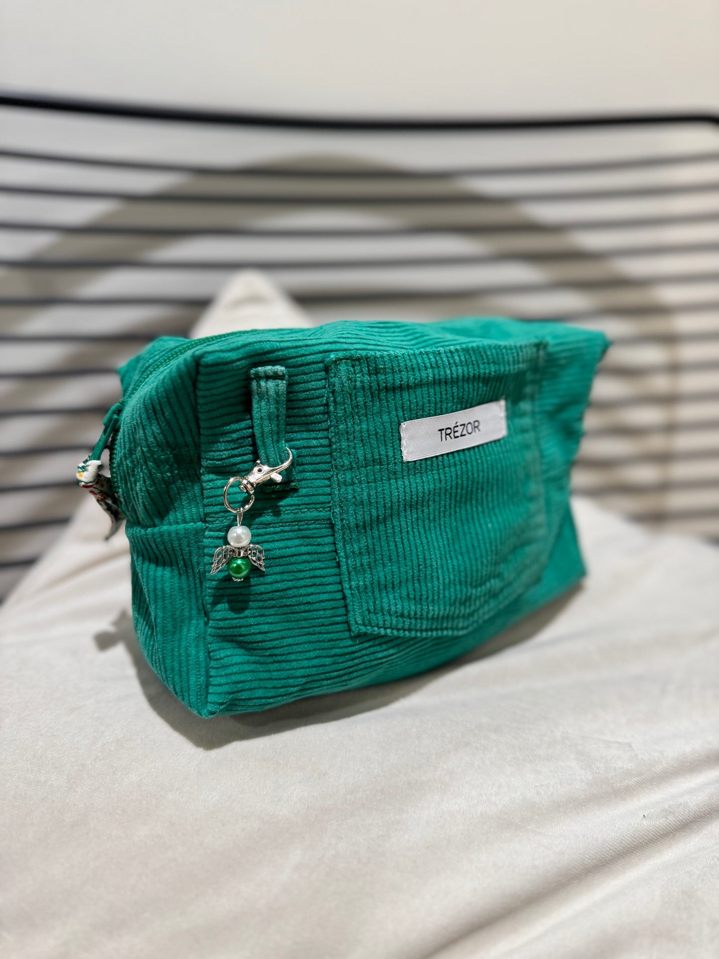 Trousse en velours upcyclé faite main