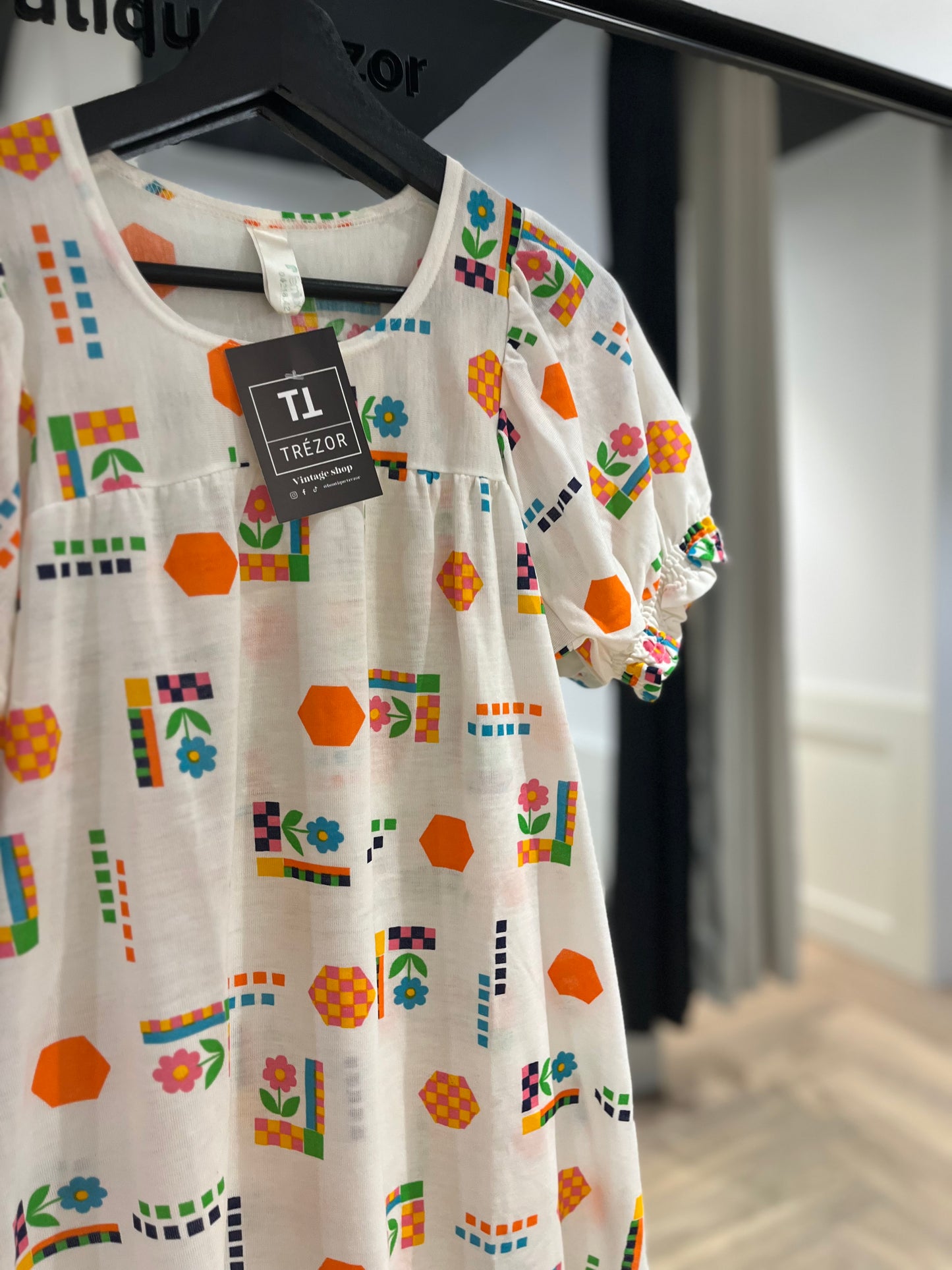 Robe courte à motifs 60’s S