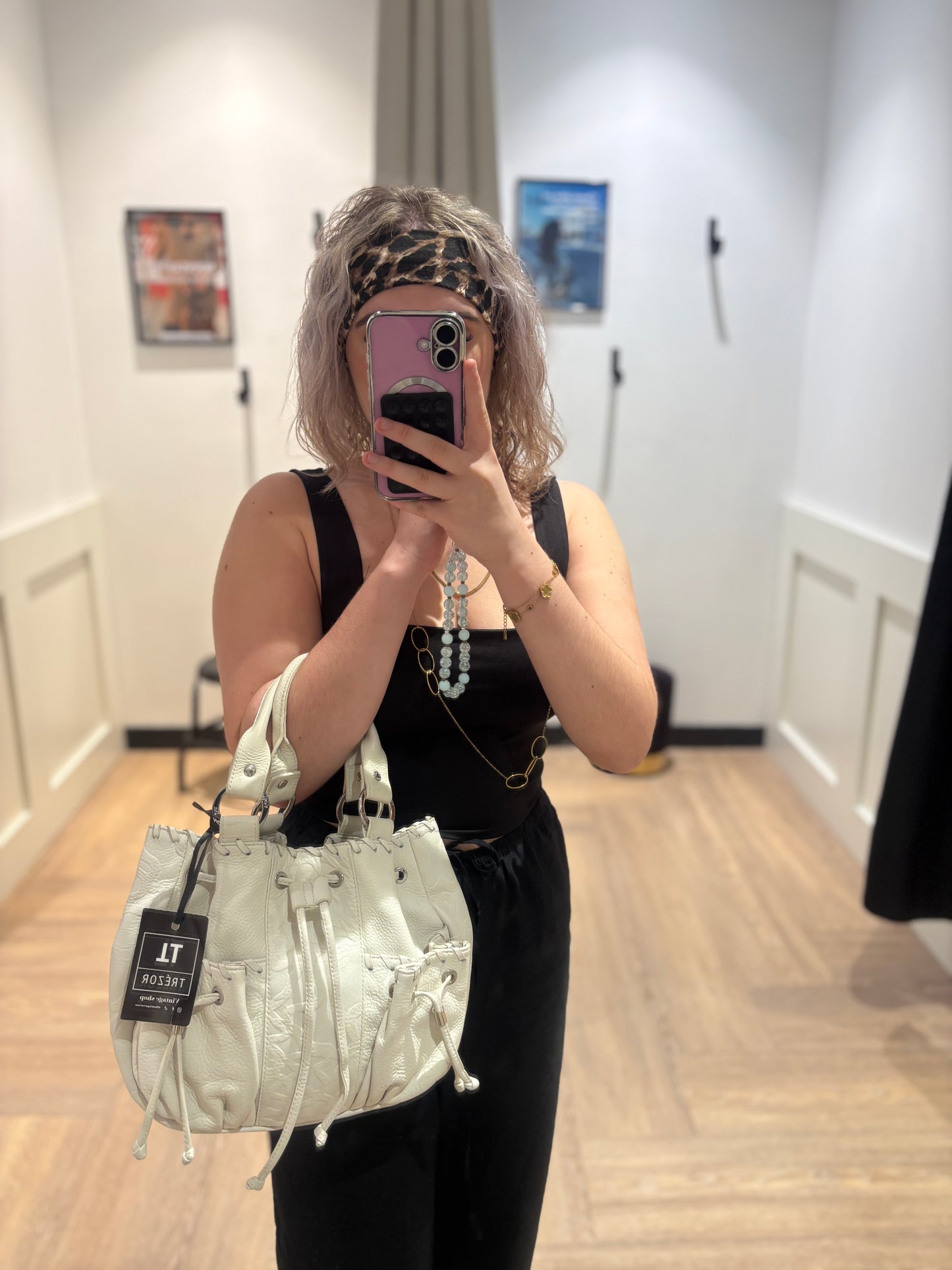 Sac à main en cuir blanc