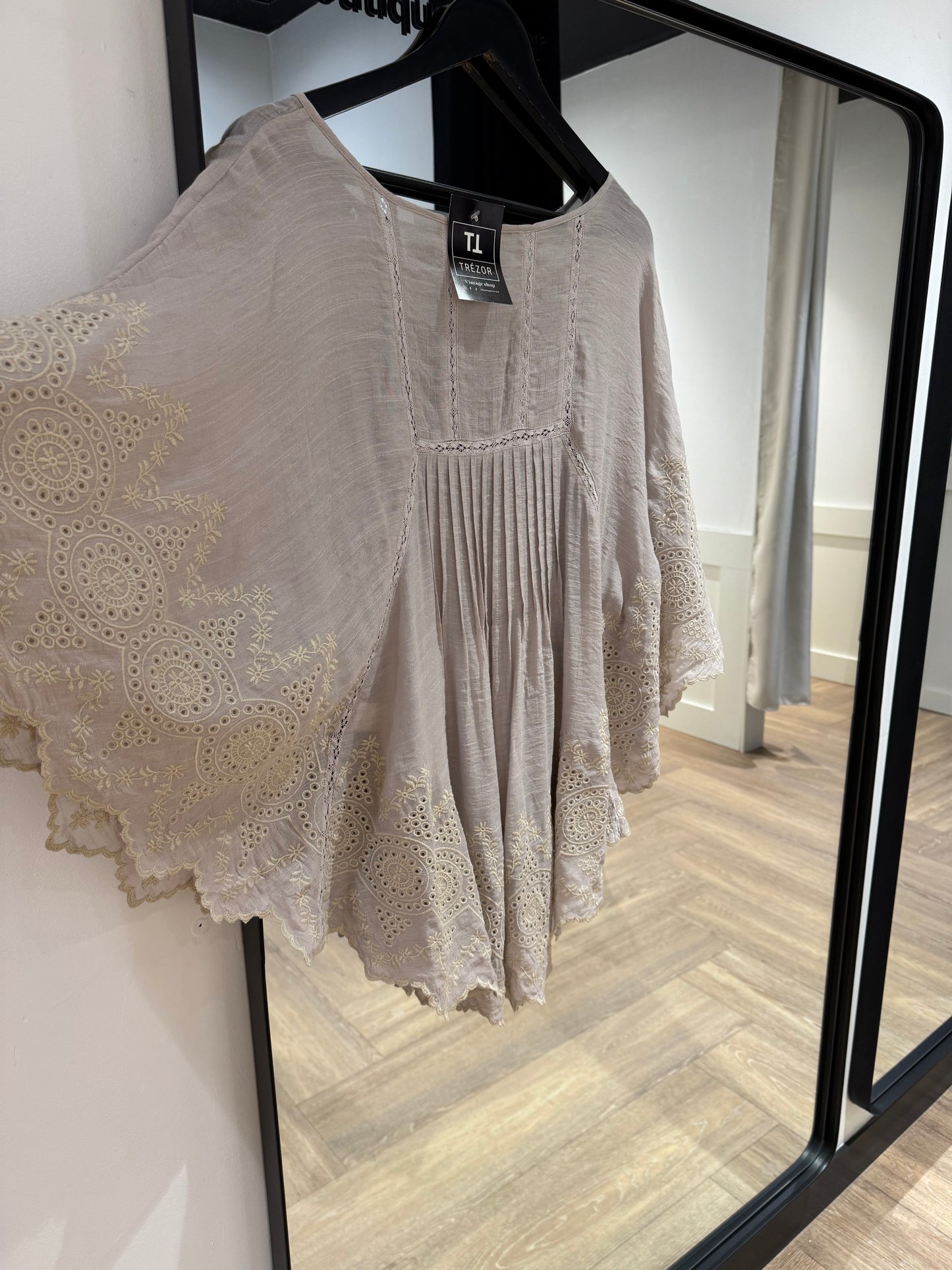 Blouse à broderies L