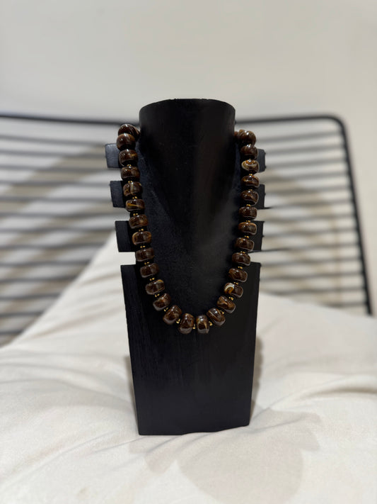Collier à perles marrons