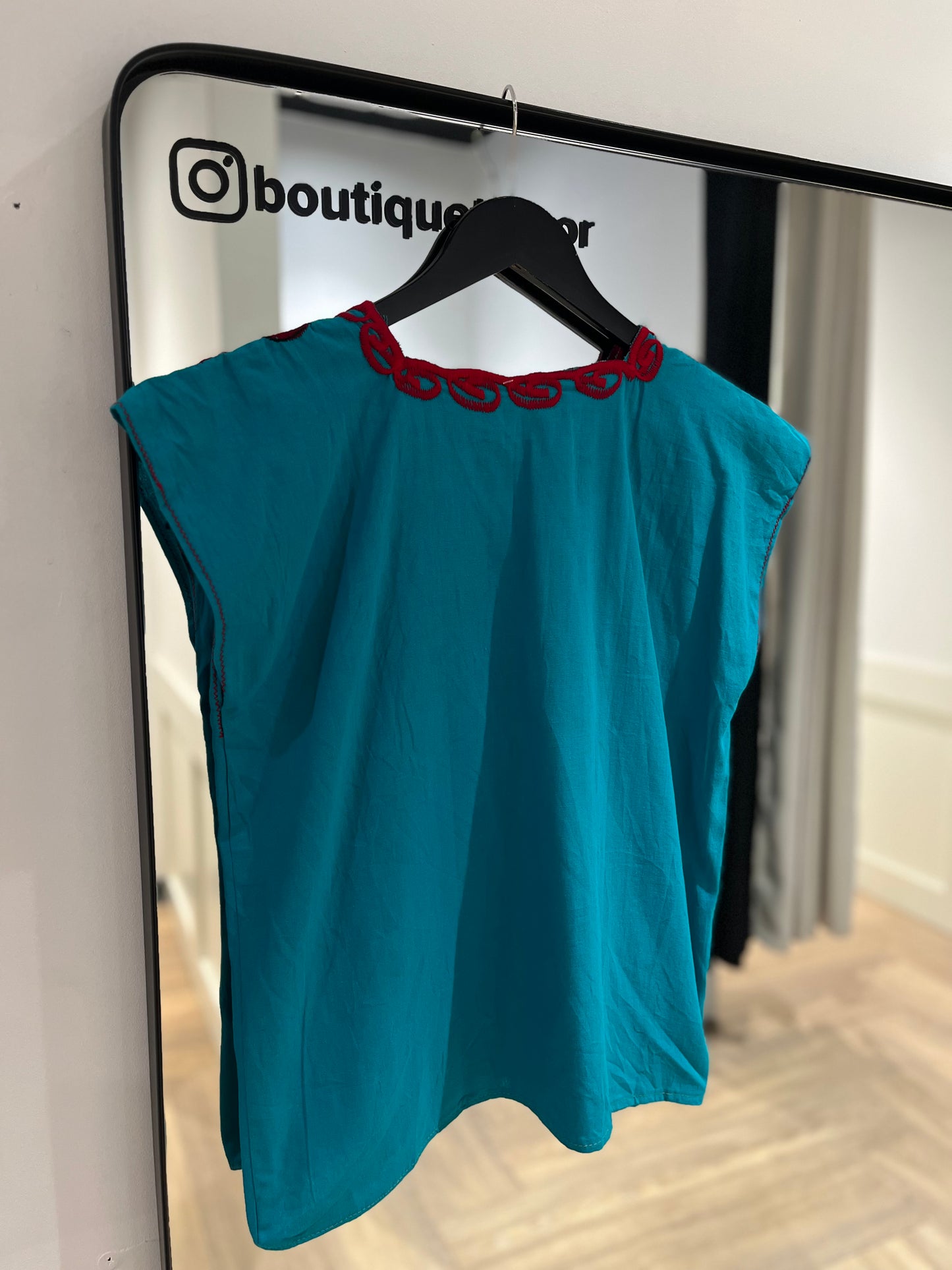Blouse à broderies fleurs M