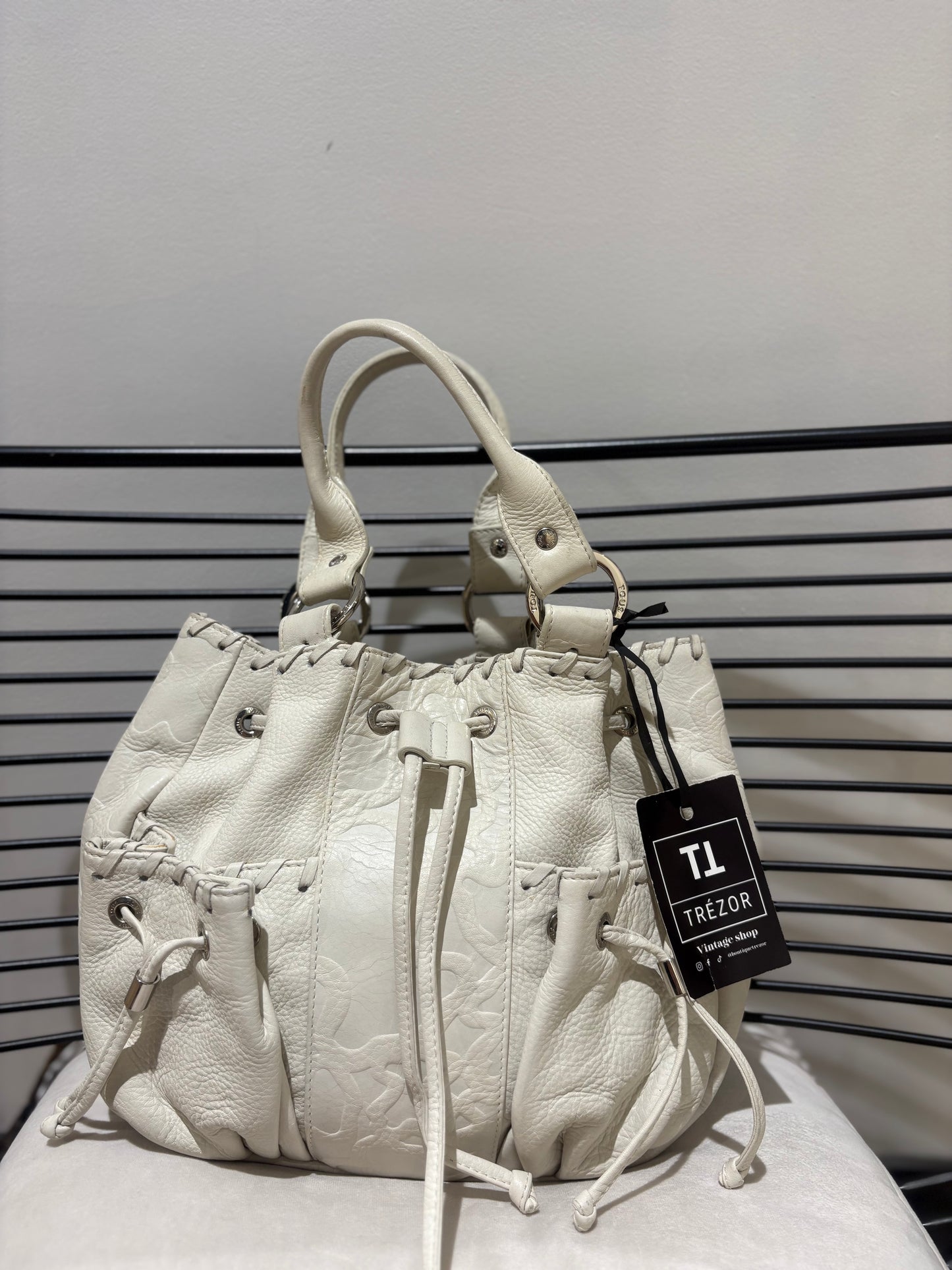 Sac à main en cuir blanc