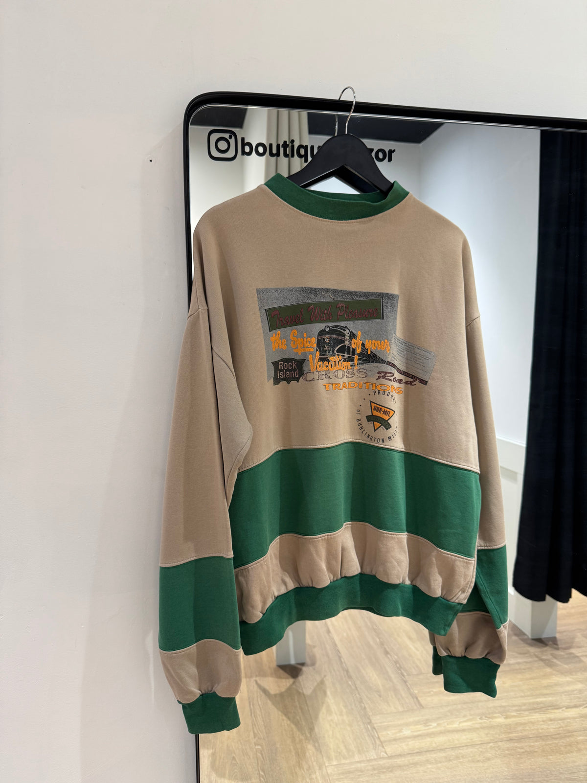 Sweat vintage à motifs L