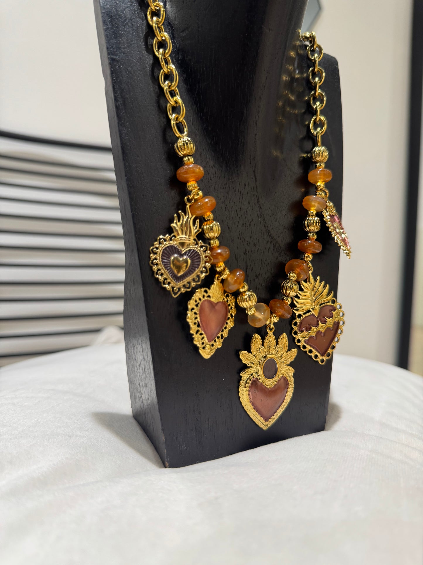 Collier à breloques cœurs