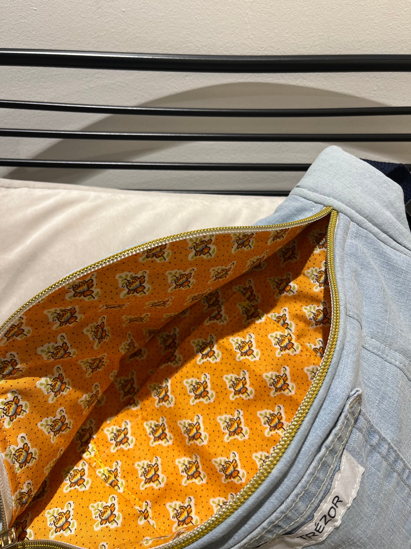 Sac banane en jean upcyclé Trézor