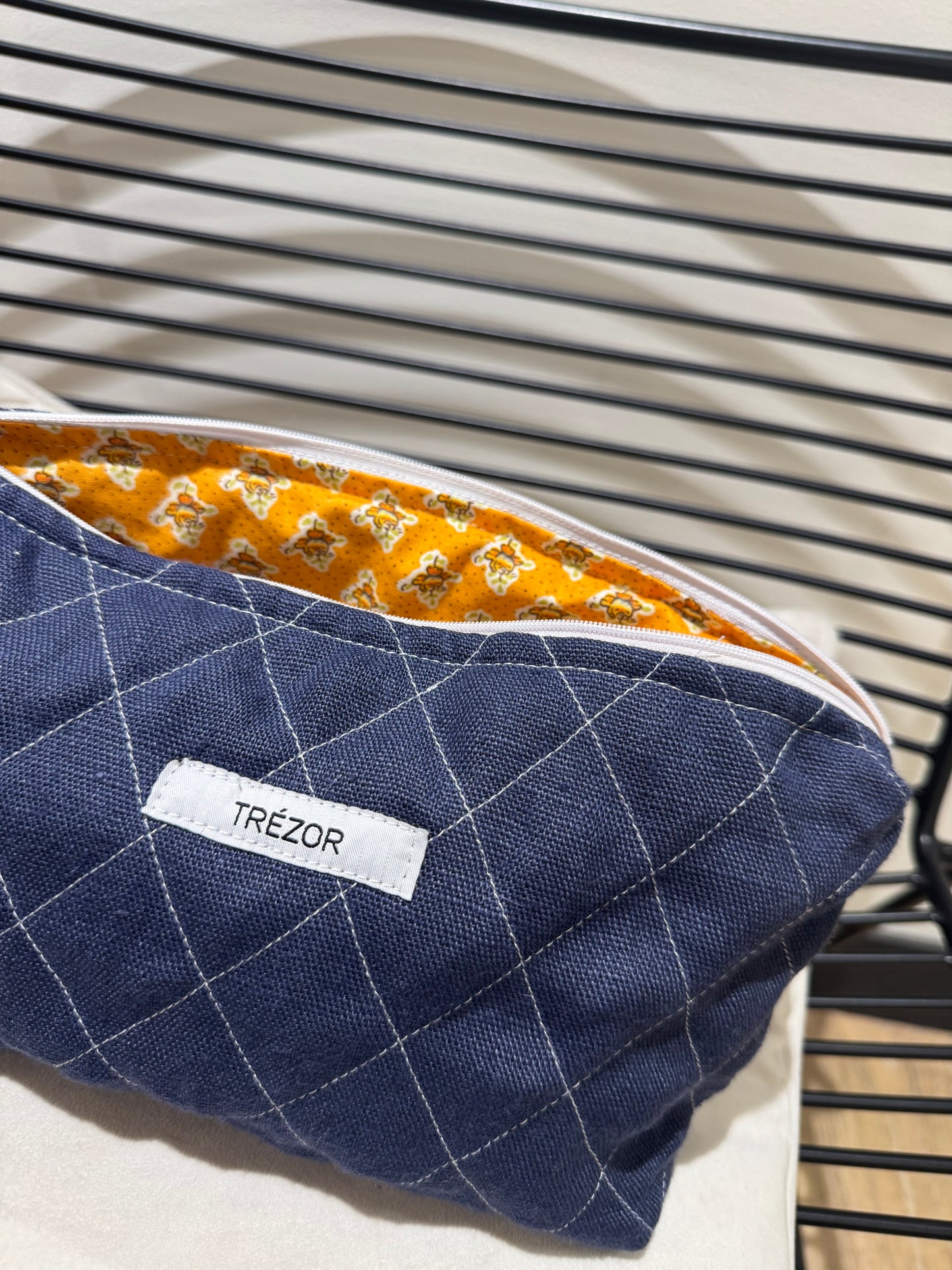 Pochette upcyclée Trézor