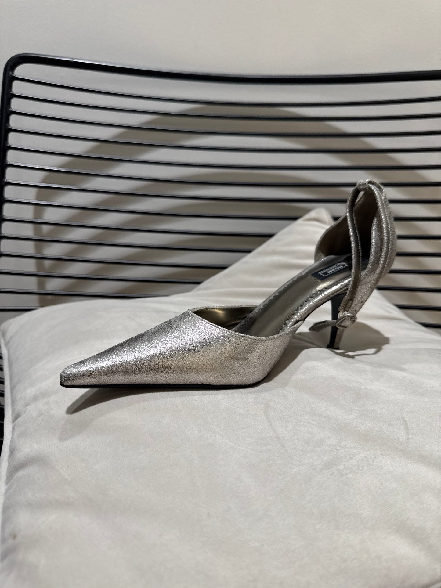 Chaussures vintage argentées à talons 38