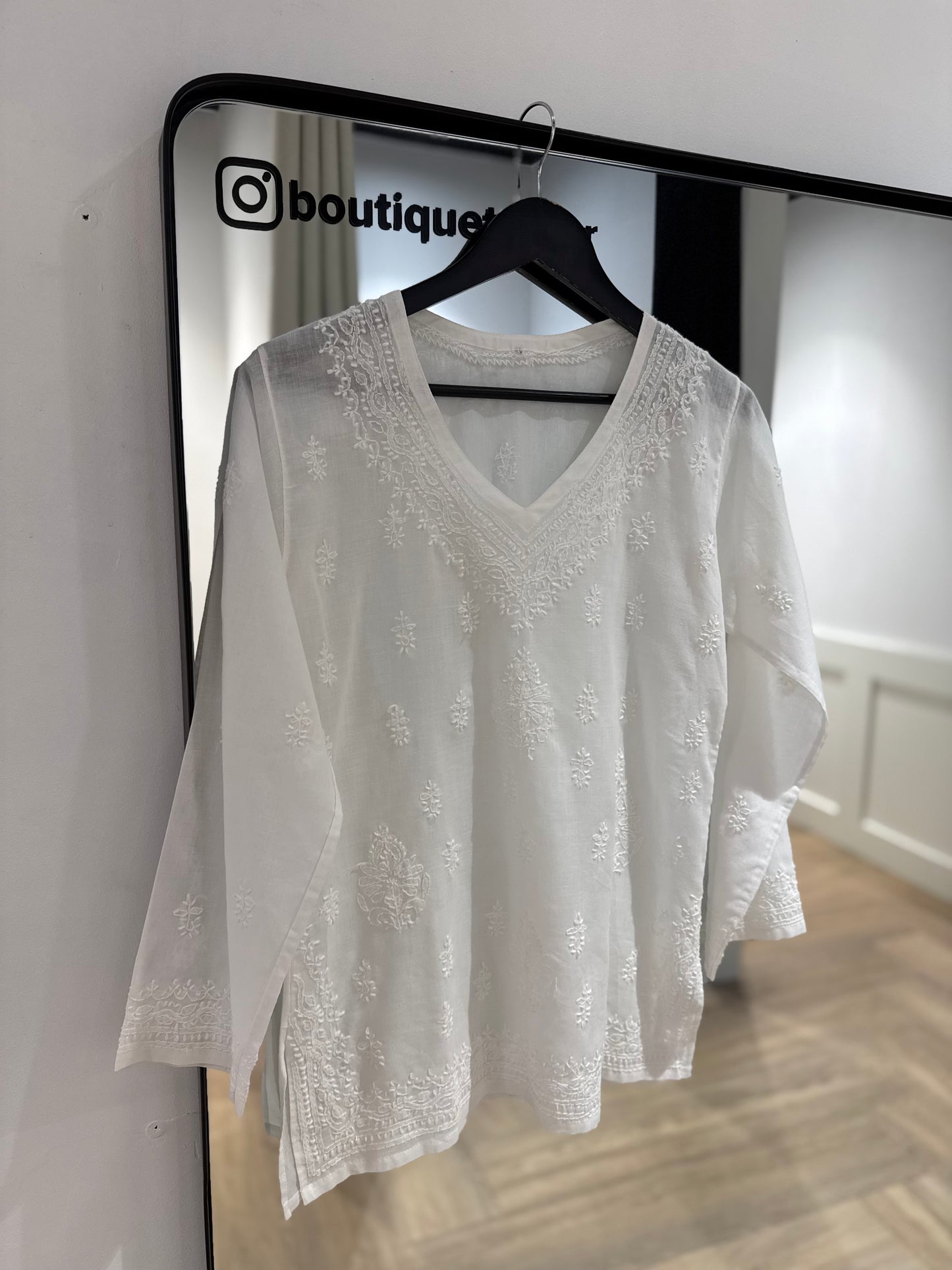 Blouse blanche brodée S