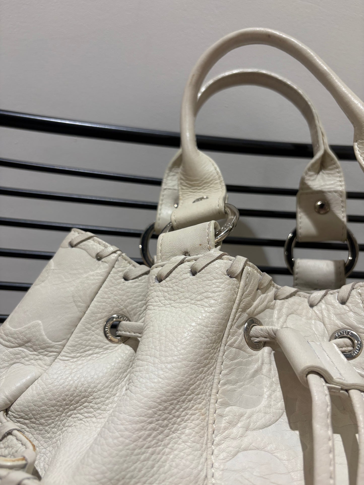 Sac à main en cuir blanc