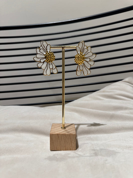 Boucles d’oreilles fleurs blanches