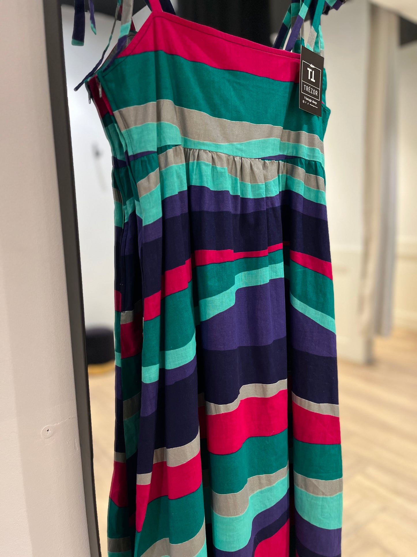 Robe vintage à motifs M