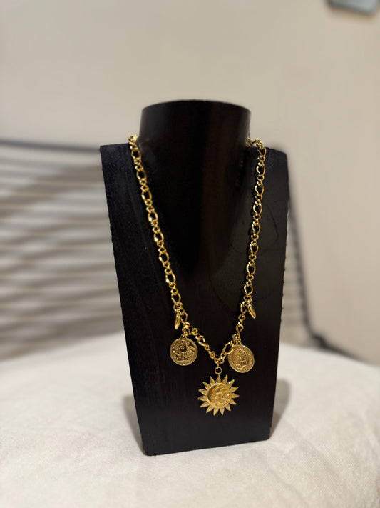 Collier à breloques soleil