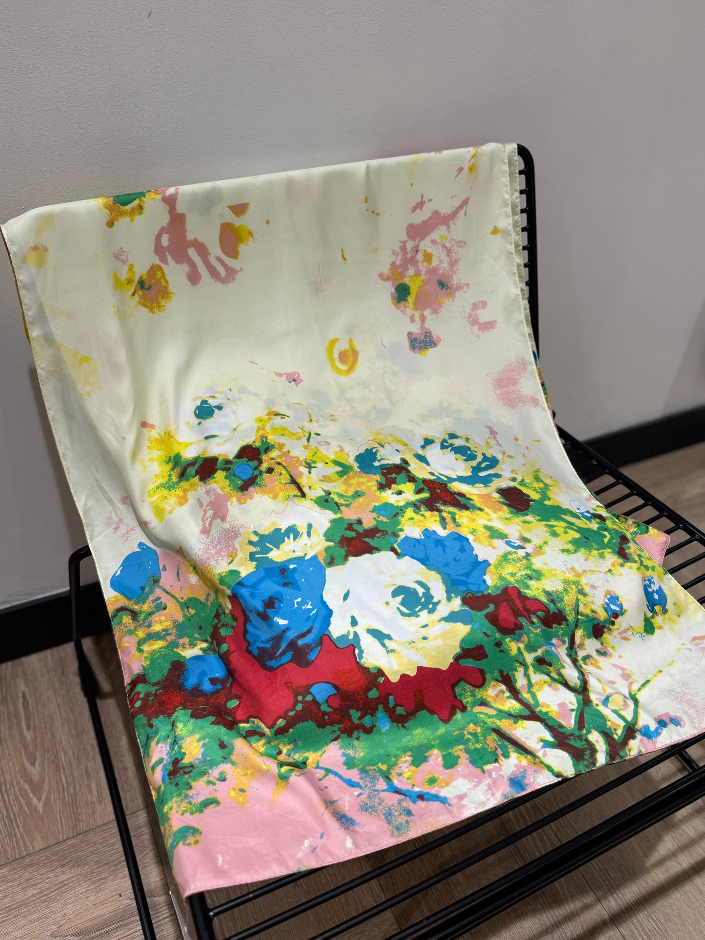 Foulard en soie à fleurs