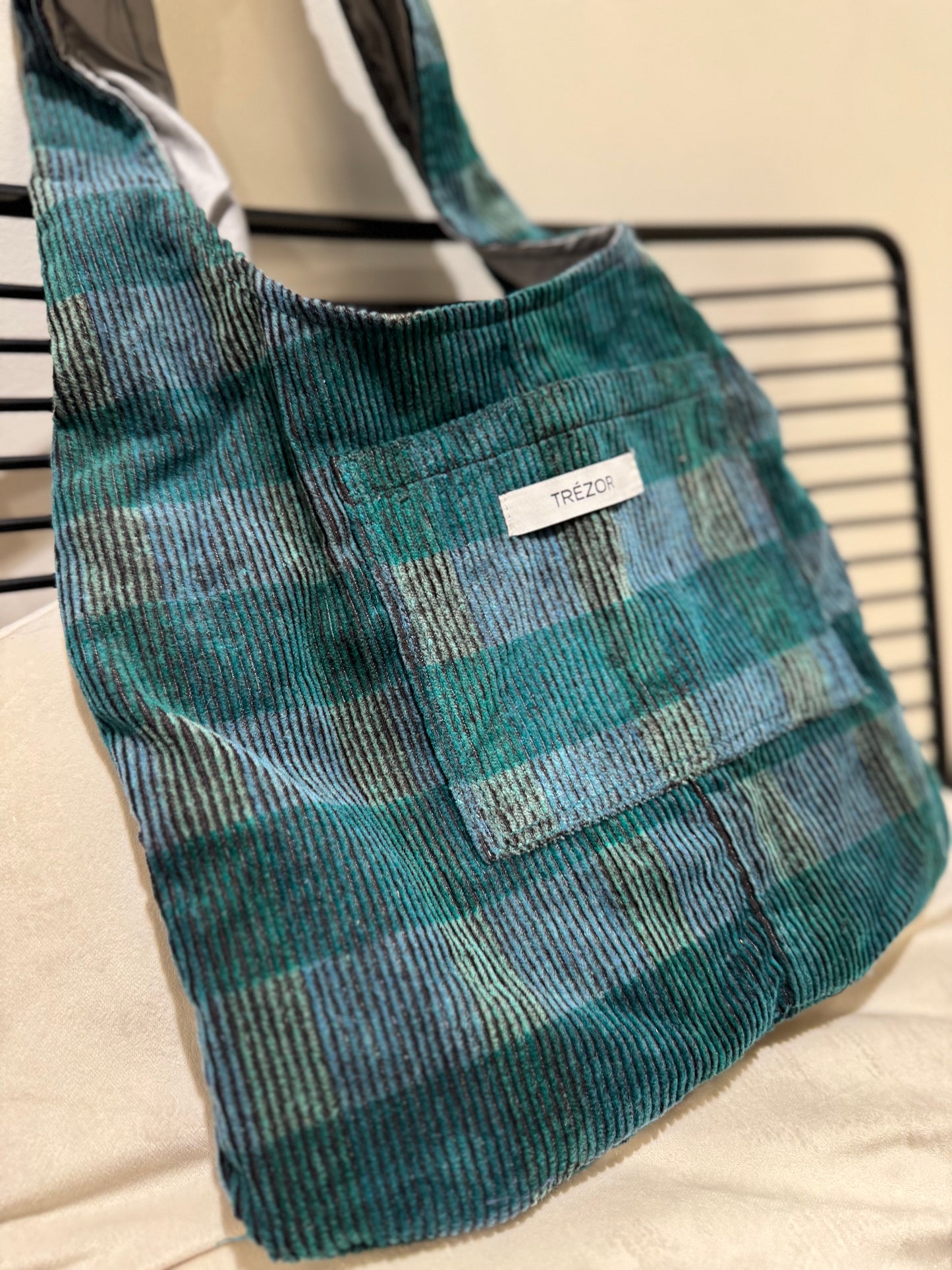 Sac cabas en tissu upcyclé