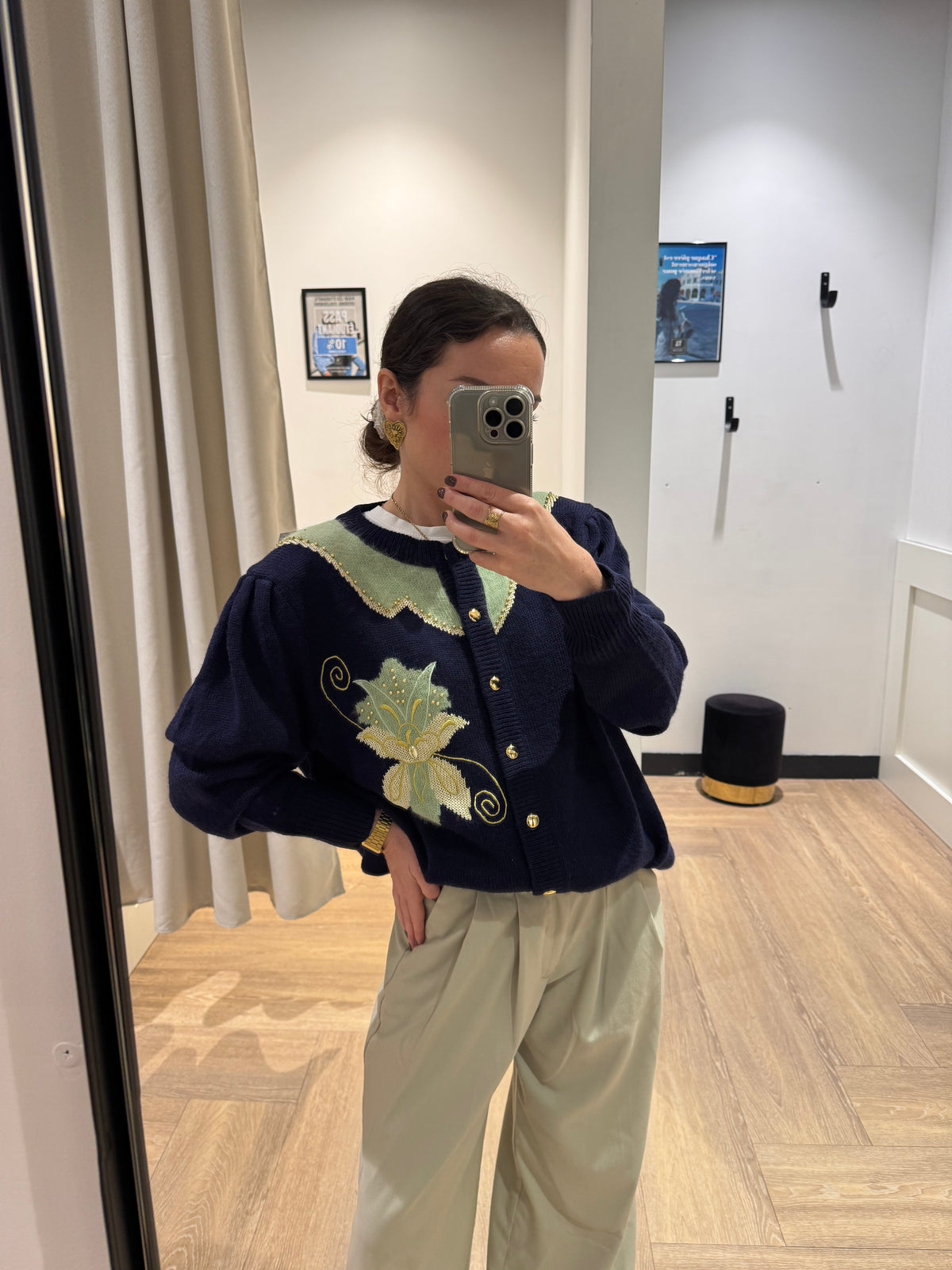 Cardigan vintage à broderies L