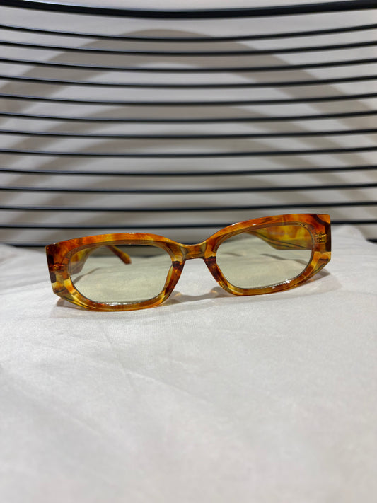 Lunette de soleil écaille