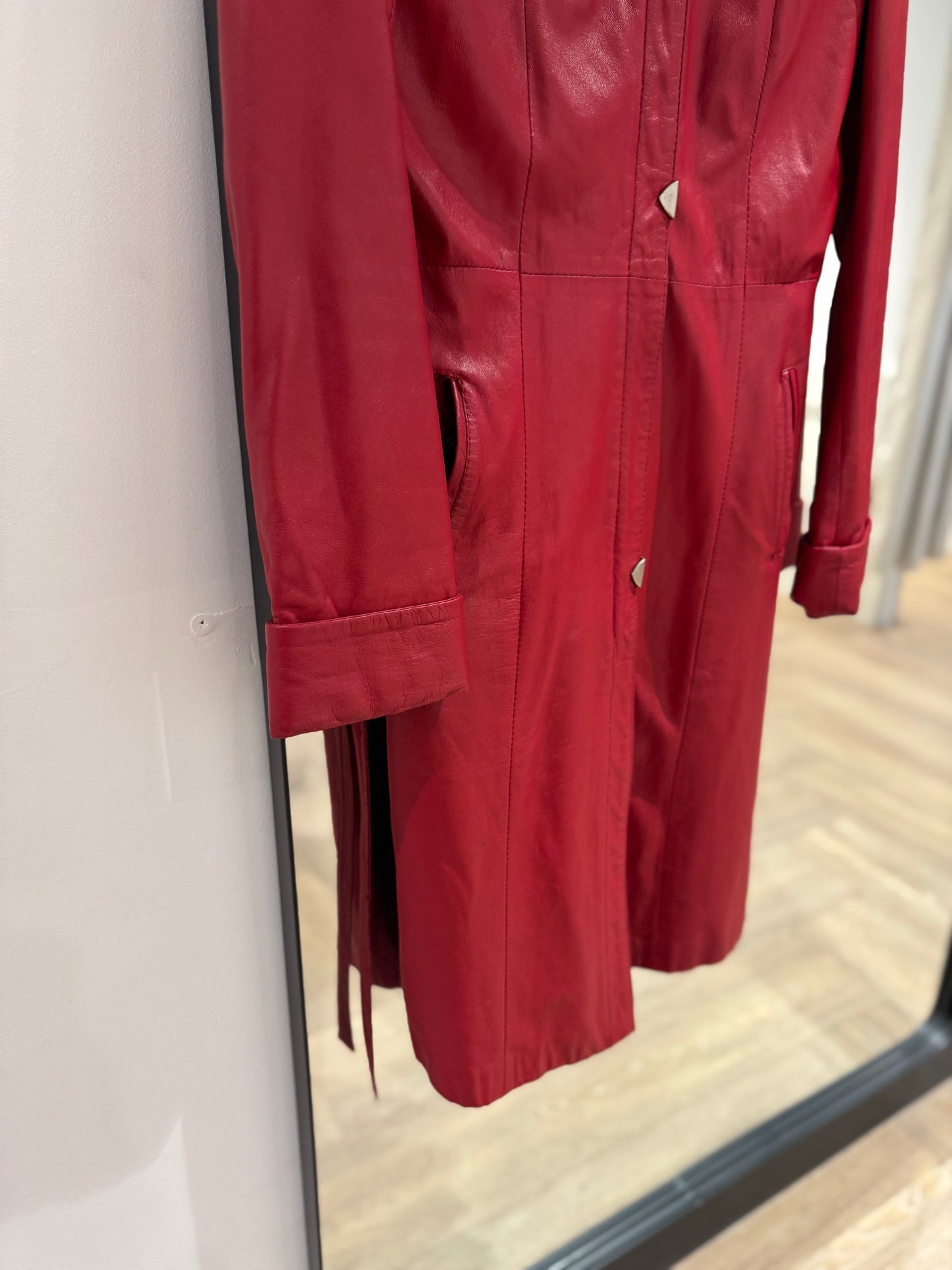 Trench en cuir rouge vintage M