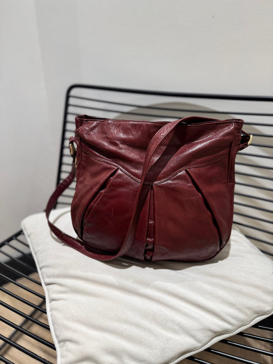 Sac vintage en cuir bordeaux