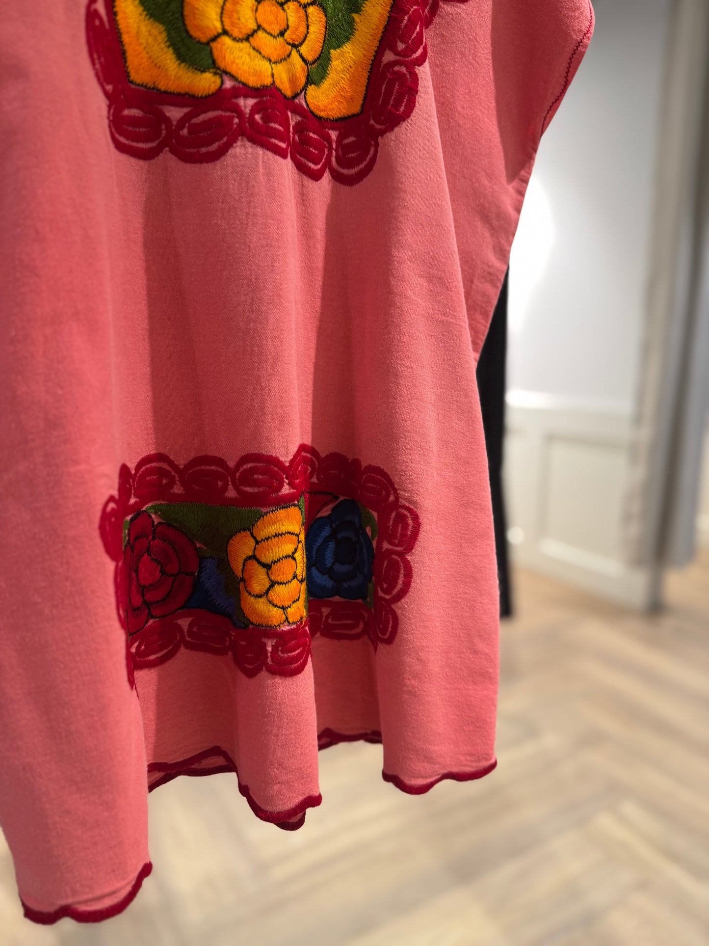 Blouse à broderies fleurs S/M