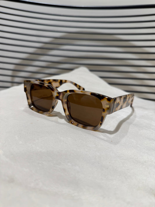 Lunettes de soleil écaille