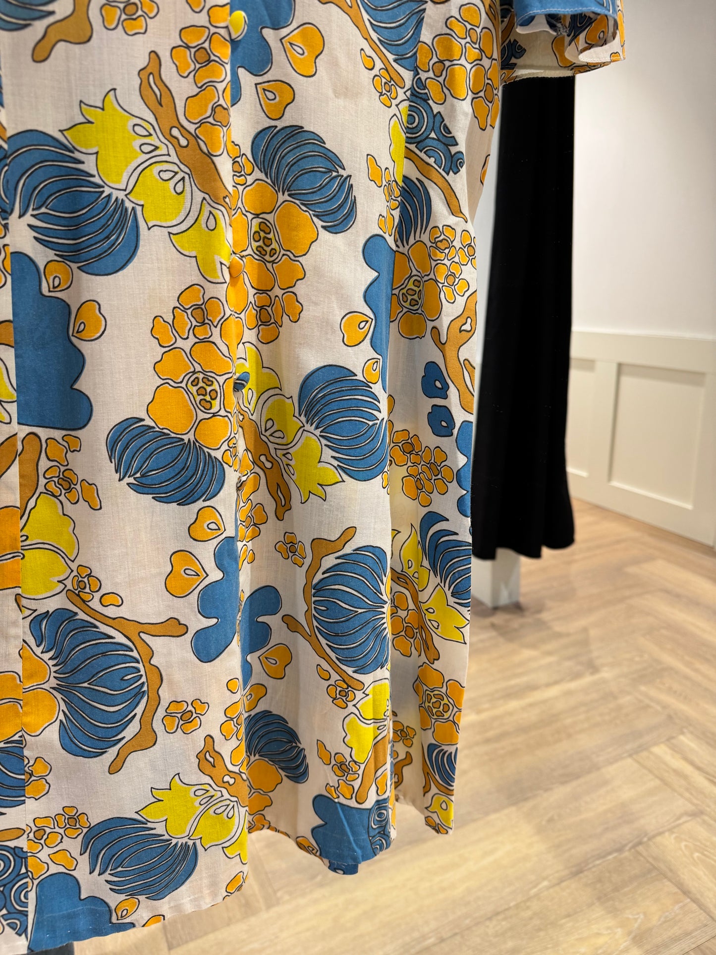 Robe vintage 60’s à motifs fleurs XS