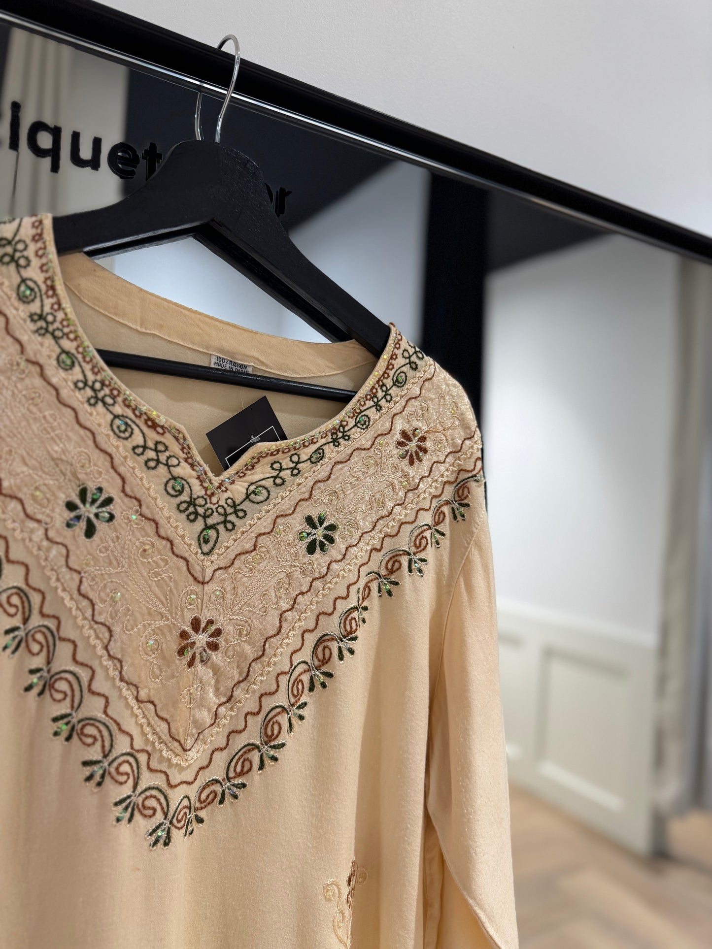 Blouse à broderies XL
