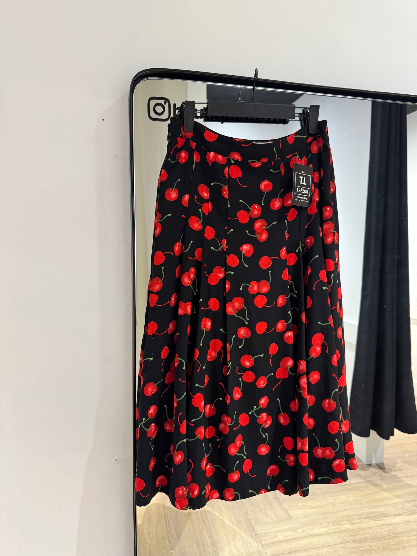 Jupe à motifs cerises 40