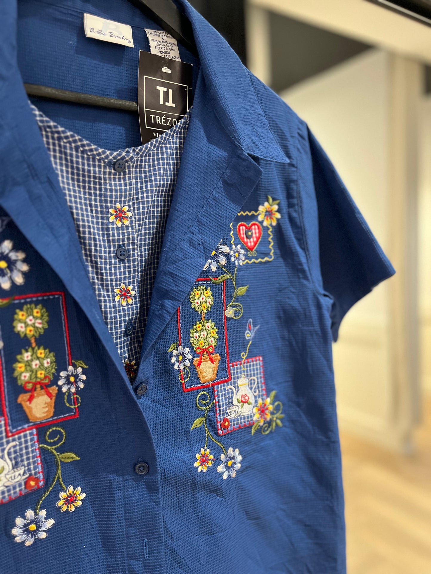 Chemise vintage à broderies S