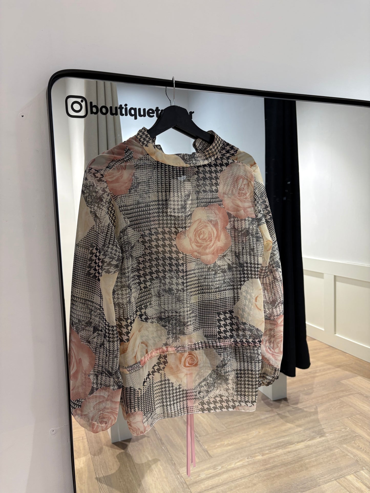 Blouse légère à fleurs L