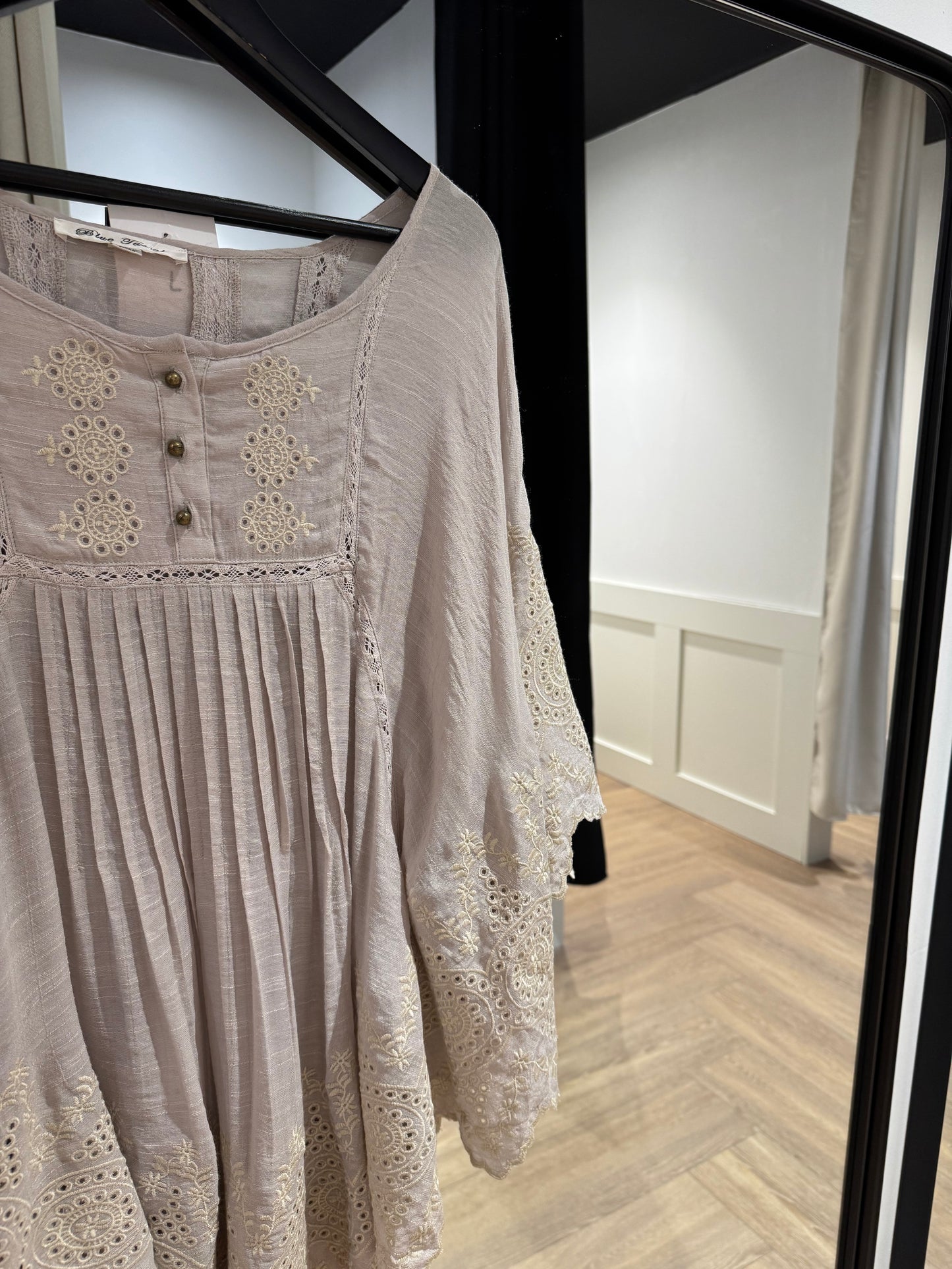 Blouse à broderies L