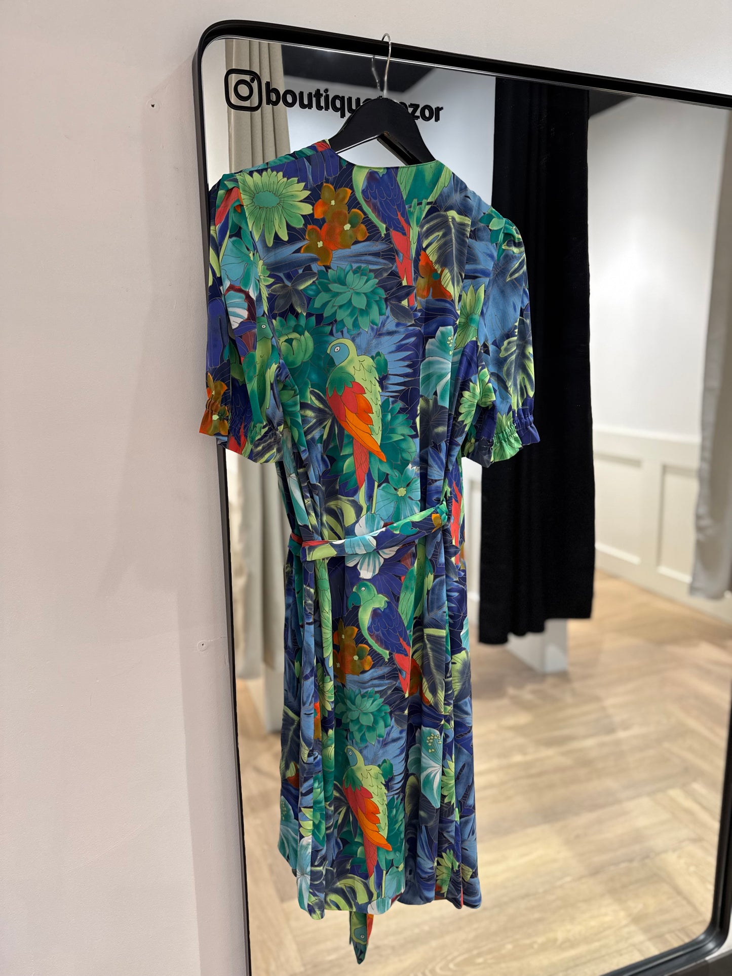 Robe vintage à motifs L