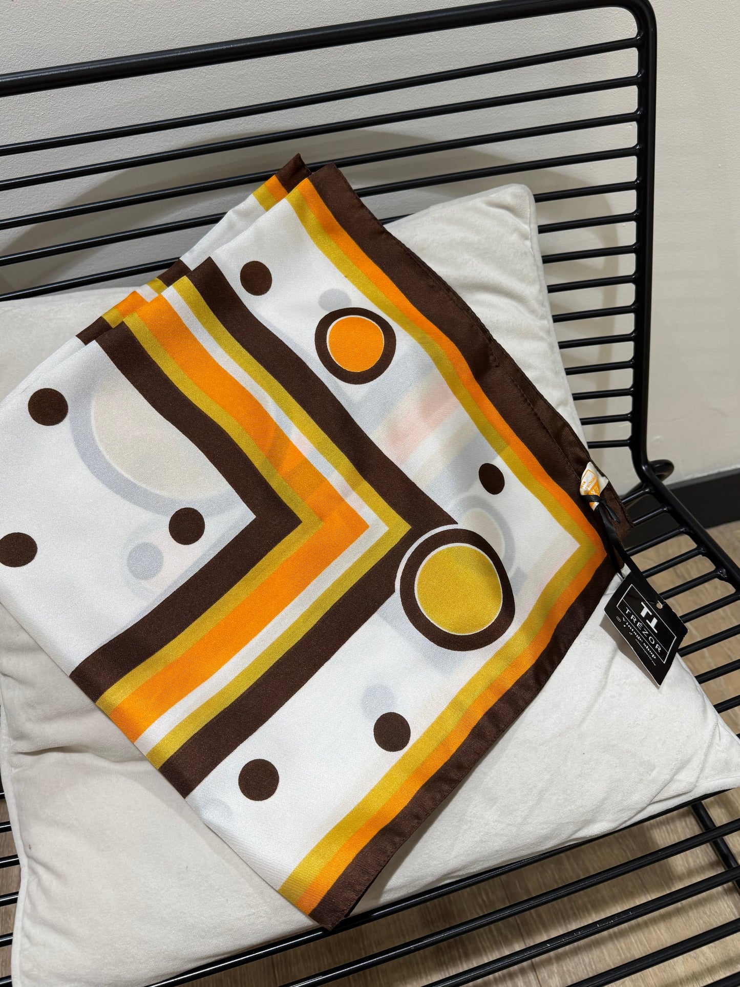 Foulard vintage à motifs