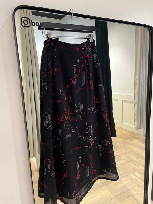 Jupe noire à motifs 38
