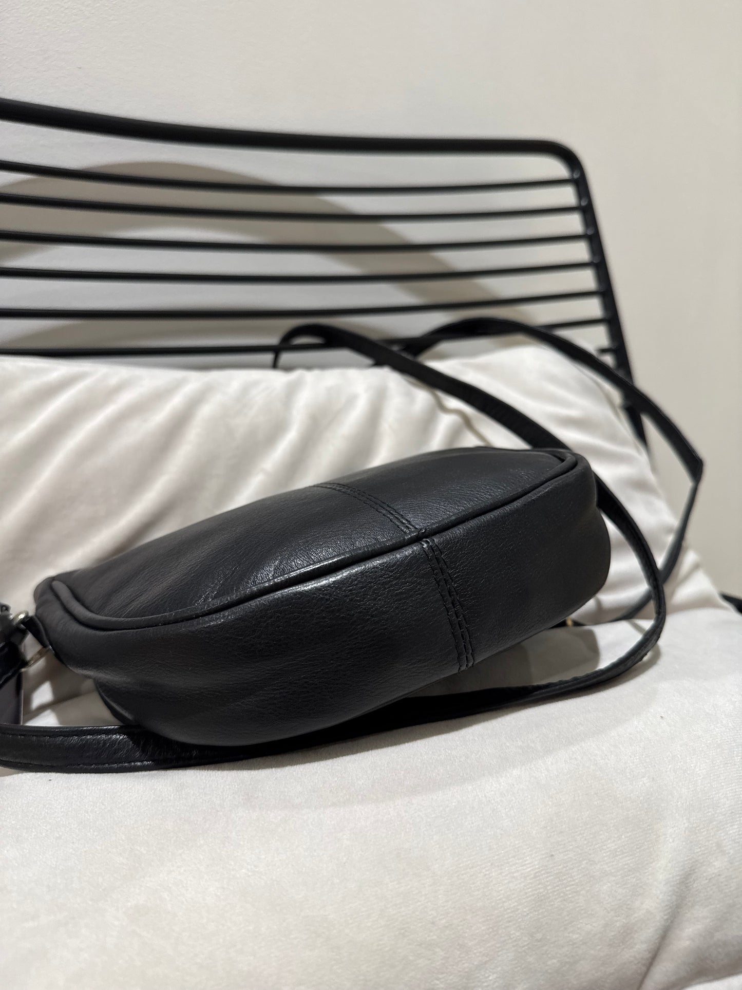 Sac bandoulière noir en cuir