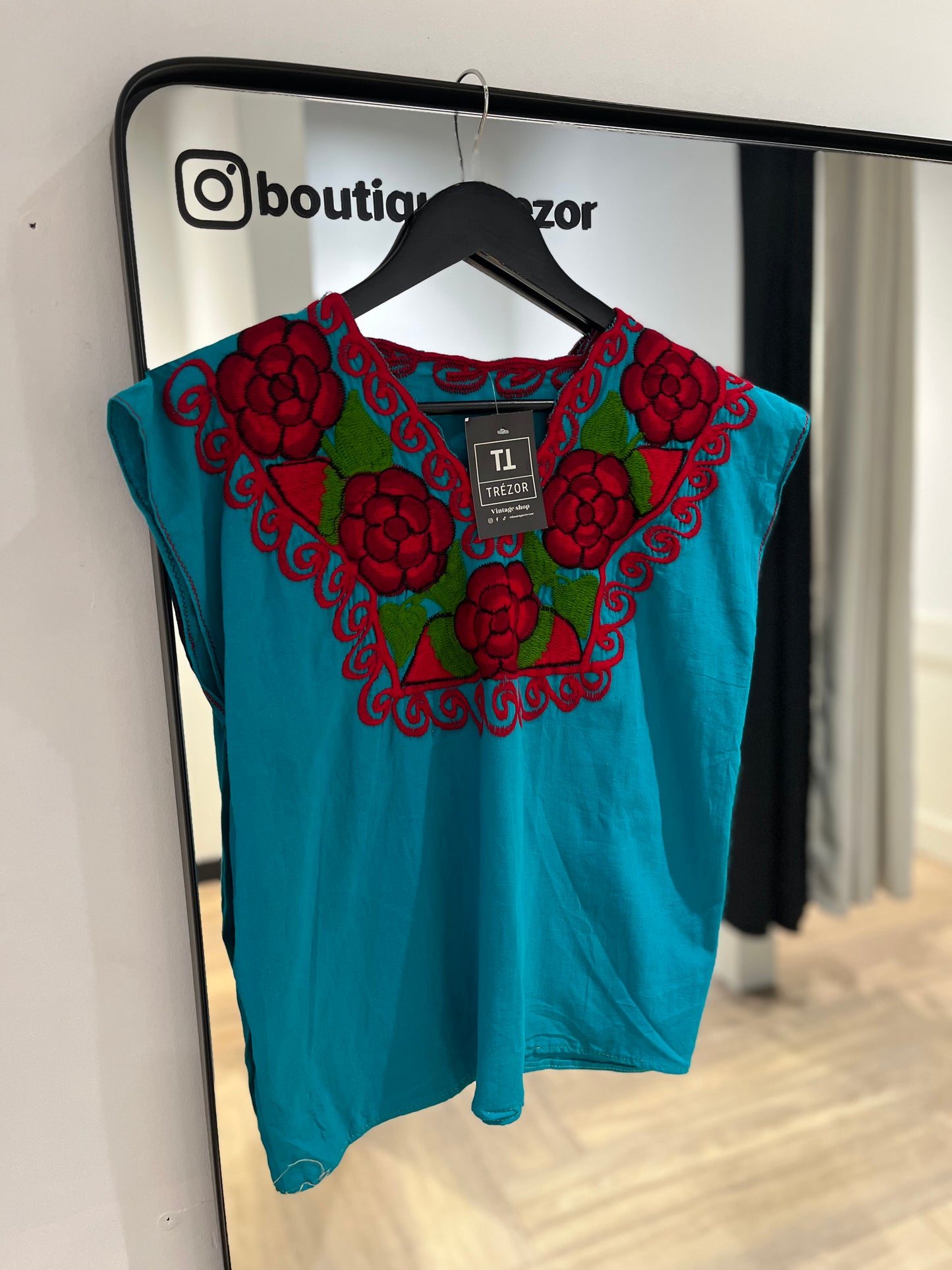 Blouse à broderies fleurs M