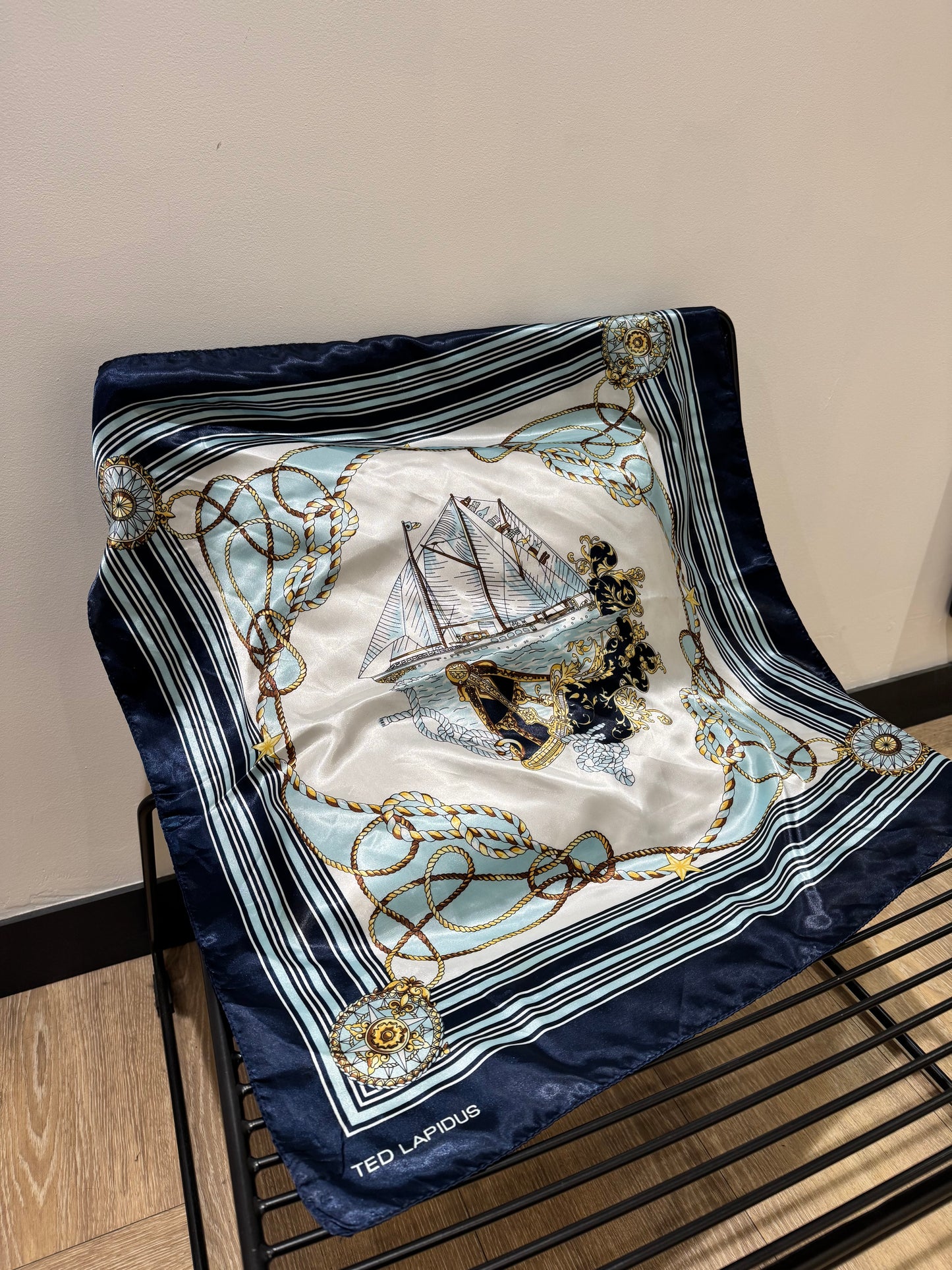 Foulard à motifs Ted Lapidus