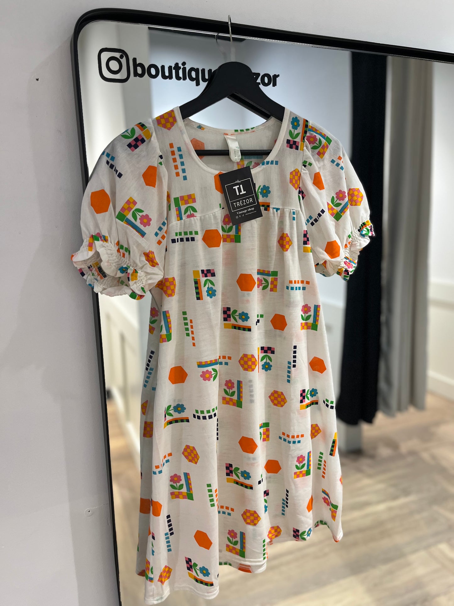 Robe courte à motifs 60’s S