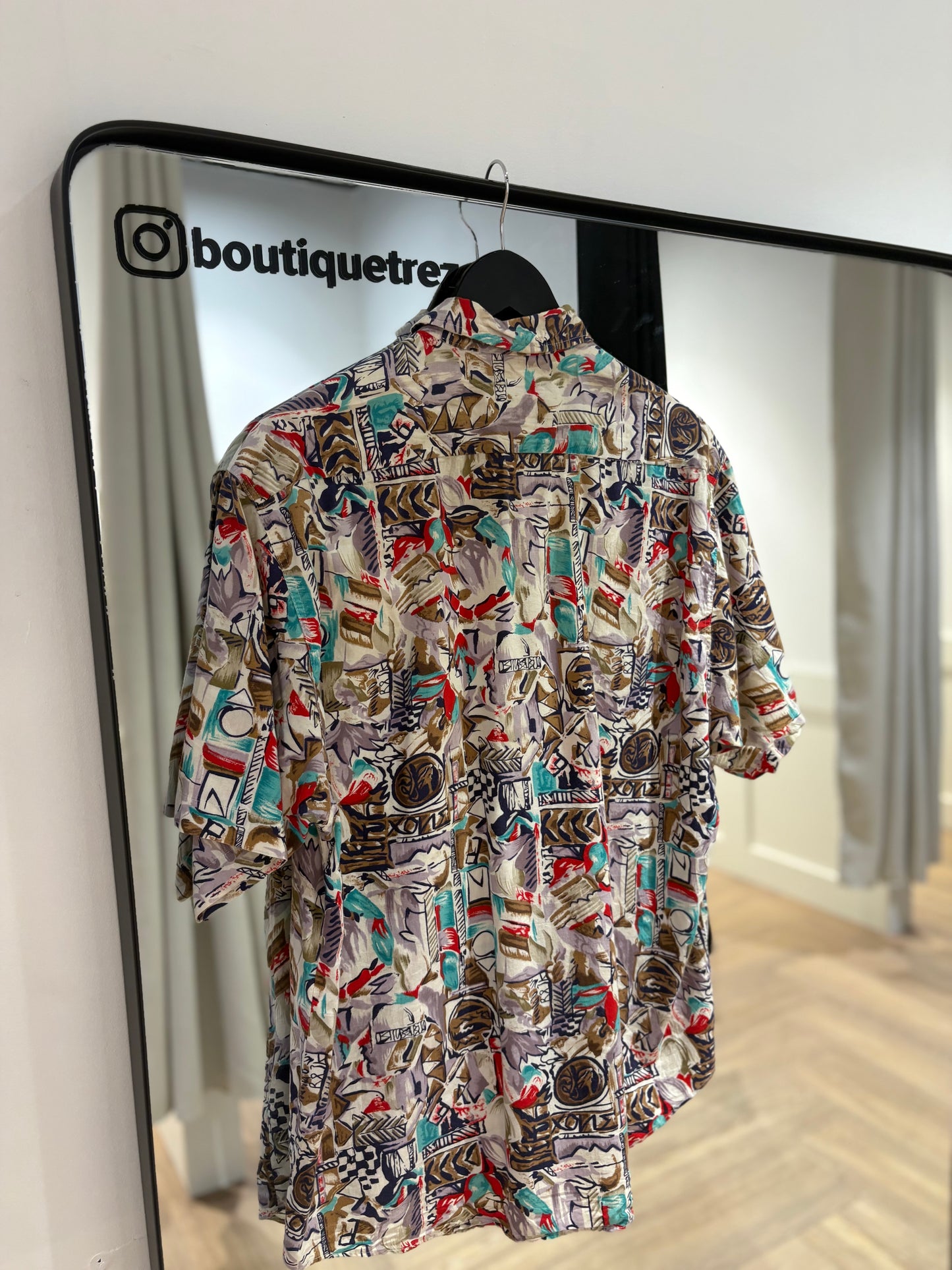 Chemise d’été homme vintage à motifs M