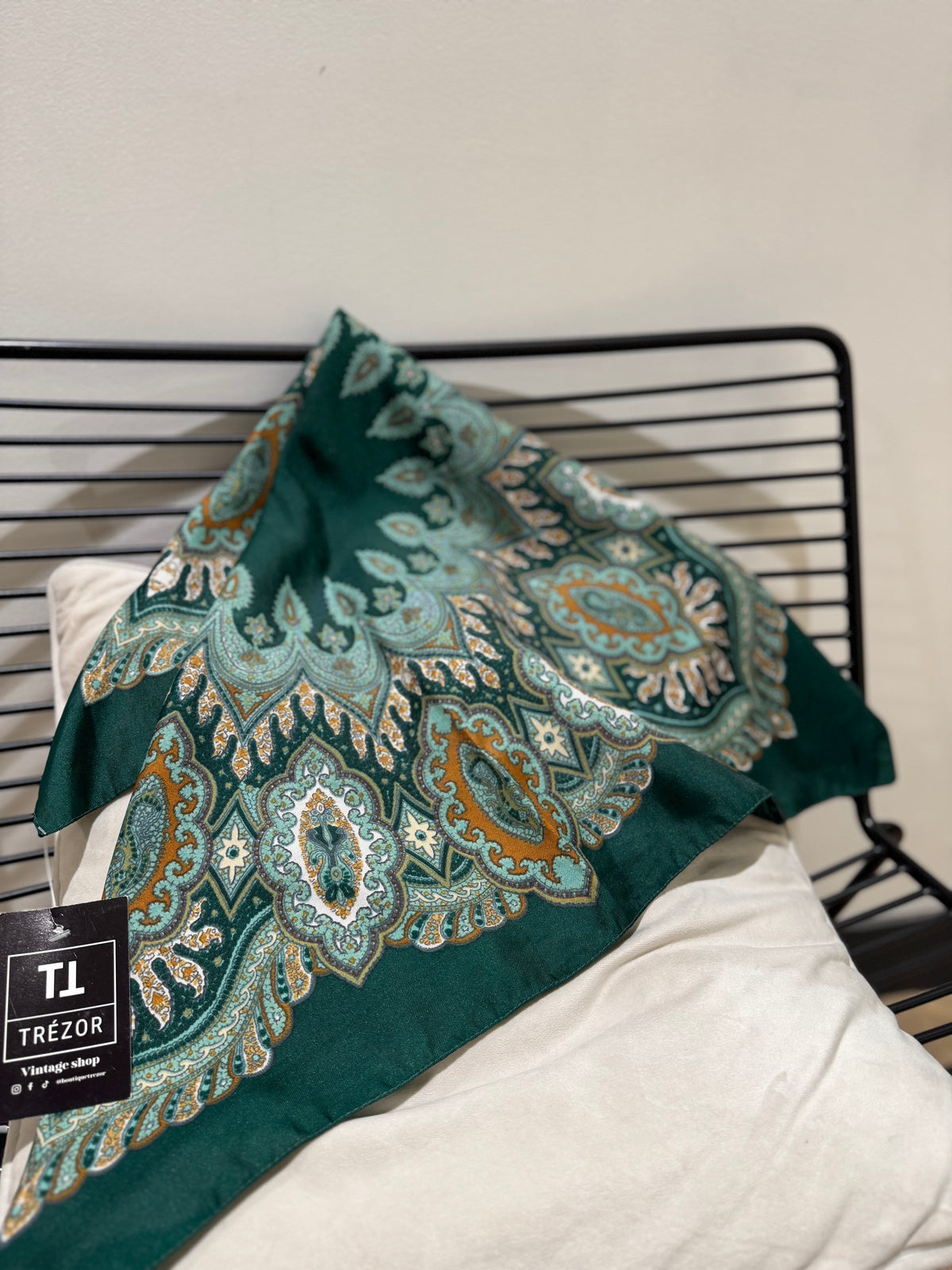 Foulard vintage à motifs