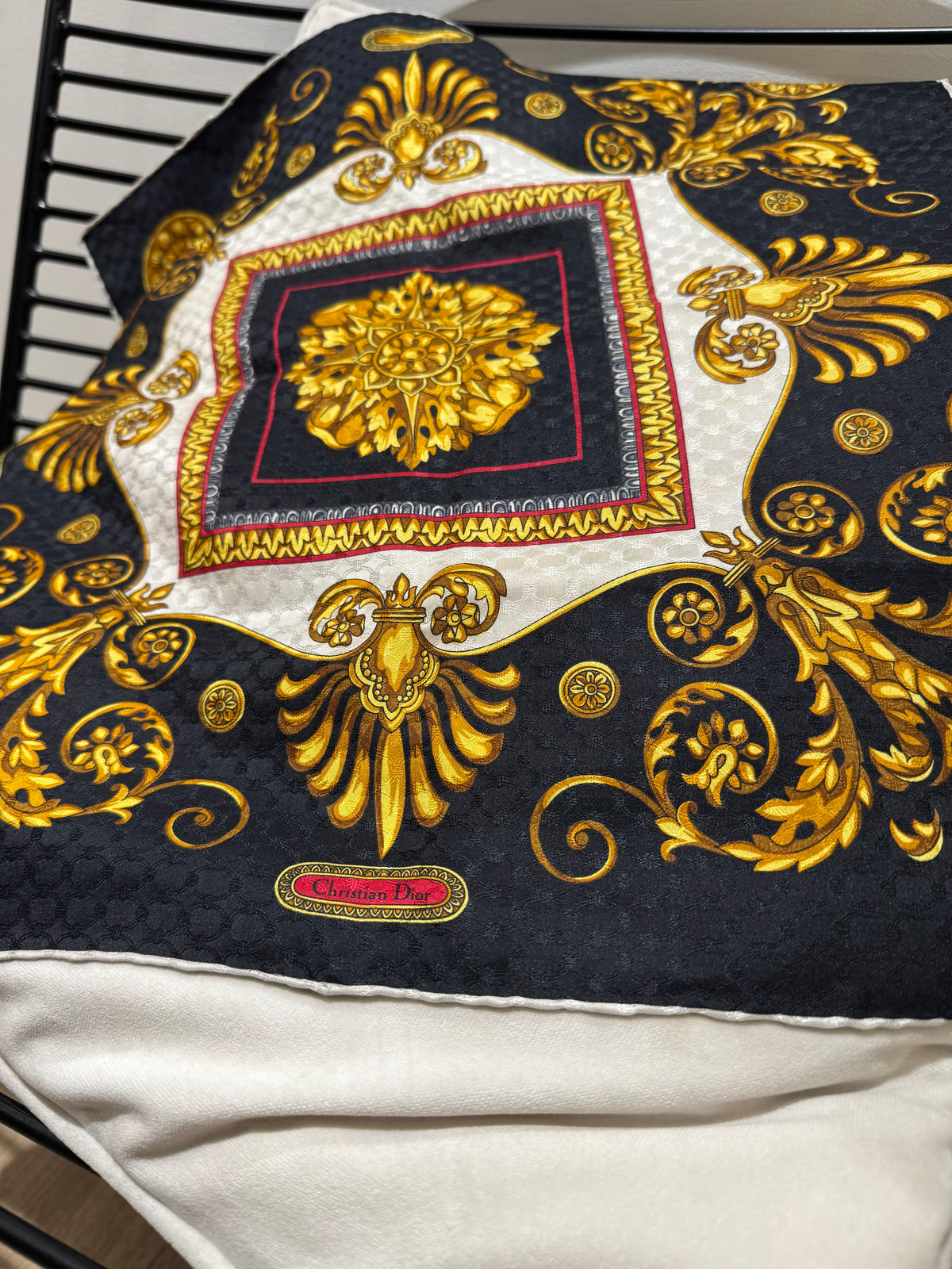 Petit foulard Dior texturé en soie