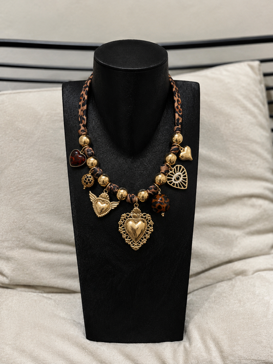Collier léopard à breloques